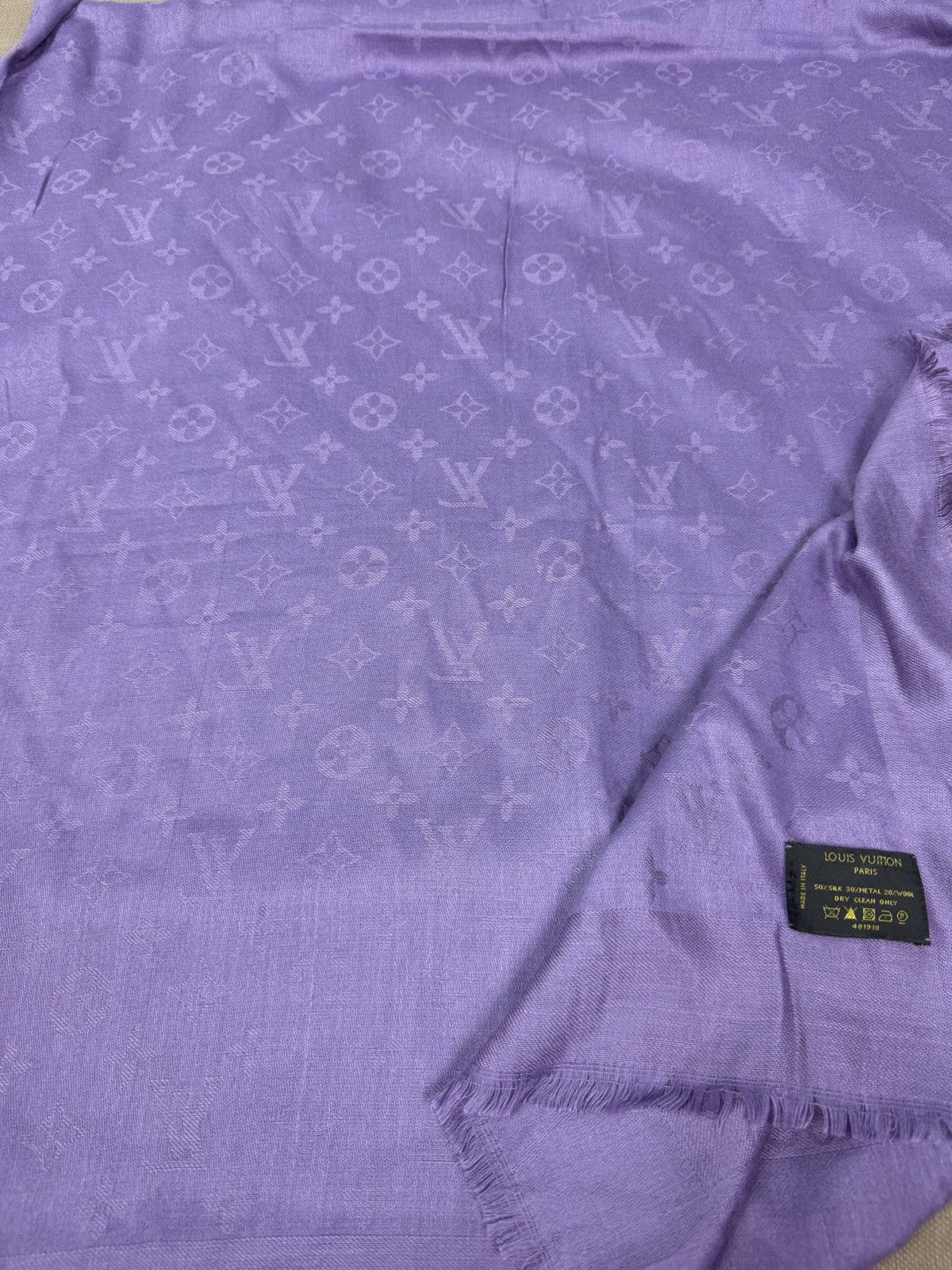 Louis Vuitton Louis Vuitton Monogram Logo Silk Scarf Size ONE SIZE - 2 Thumbnail