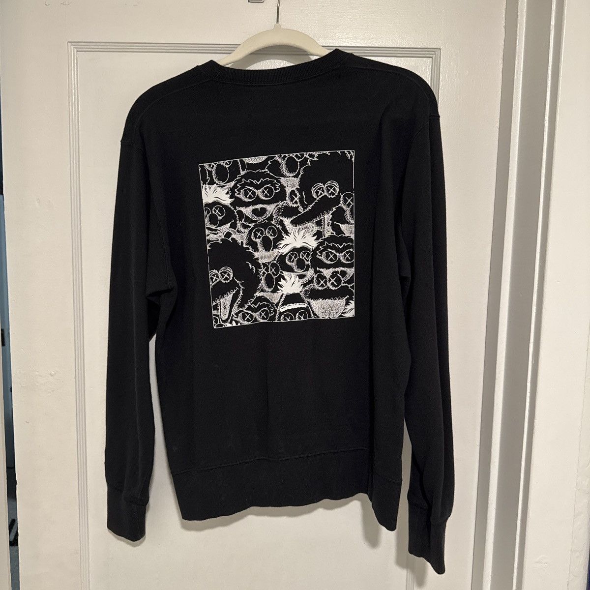 Kaws × Uniqlo Uniqulo x Kaws x Sesame Street Sweatshirt Size US S / EU 44-46 / 1 - 2 Thumbnail