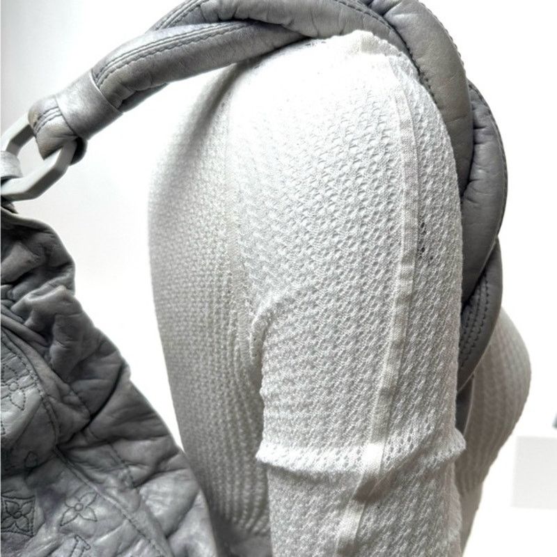 Louis Vuitton Louis Vuitton Runway..RARE Gray underarm top zip Size ONE SIZE - 12 Thumbnail