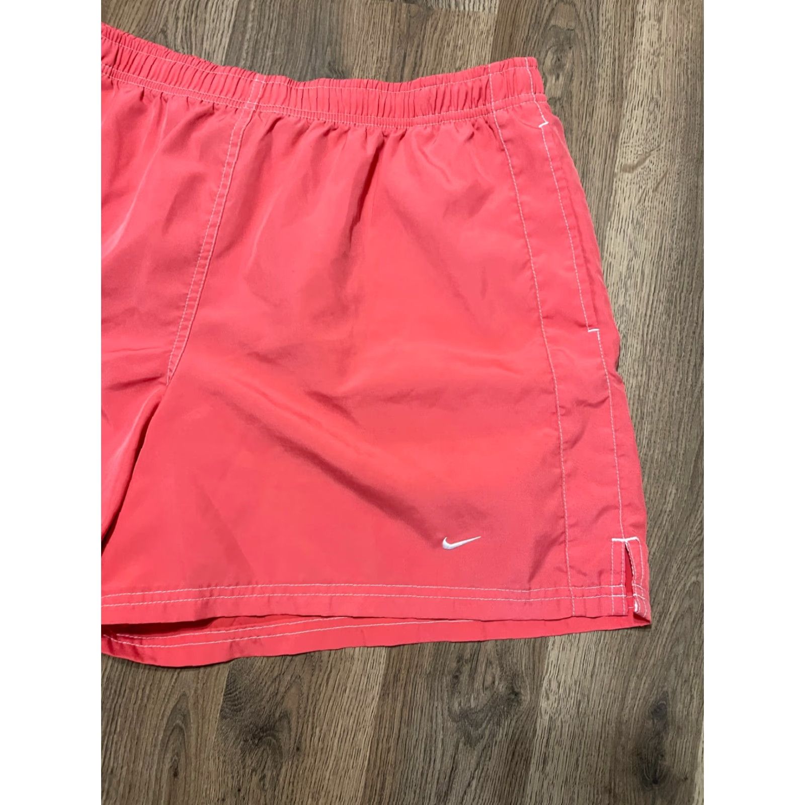 Nike Nike Shorts Women L Red Tie Waist Sweat Casual Size 36" / US 14 / IT 50 - 4 Thumbnail
