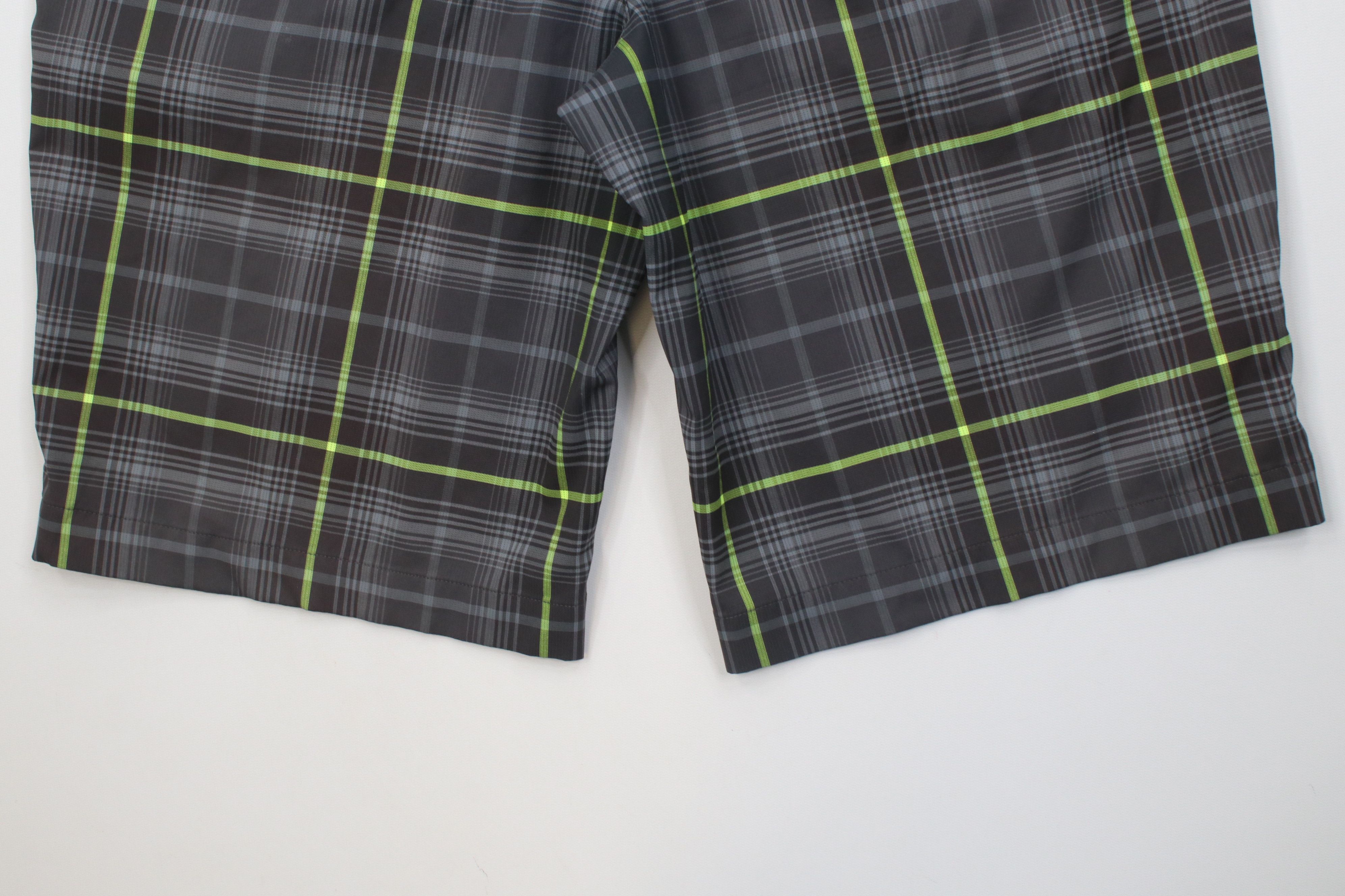 Nike Nike Golf Tech Golfing Chino Shorts Gray Plaid Polyester Size US 34 / EU 50 - 11 Thumbnail
