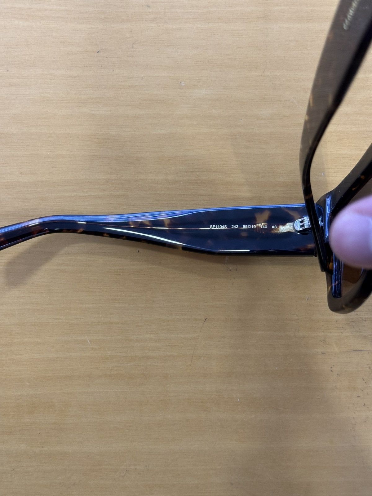 Salvatore Ferragamo Ferragamo Sunglasses SF1104S 242 Size ONE SIZE - 8 Thumbnail