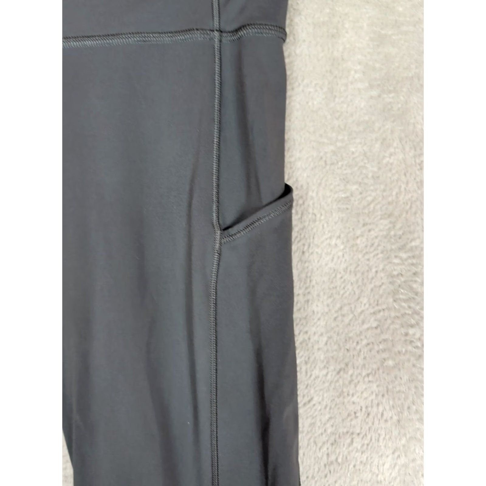 Lululemon Lululemon leggings gray size 6 womens pockets Size 28" / US 6 / IT 42 - 3 Thumbnail