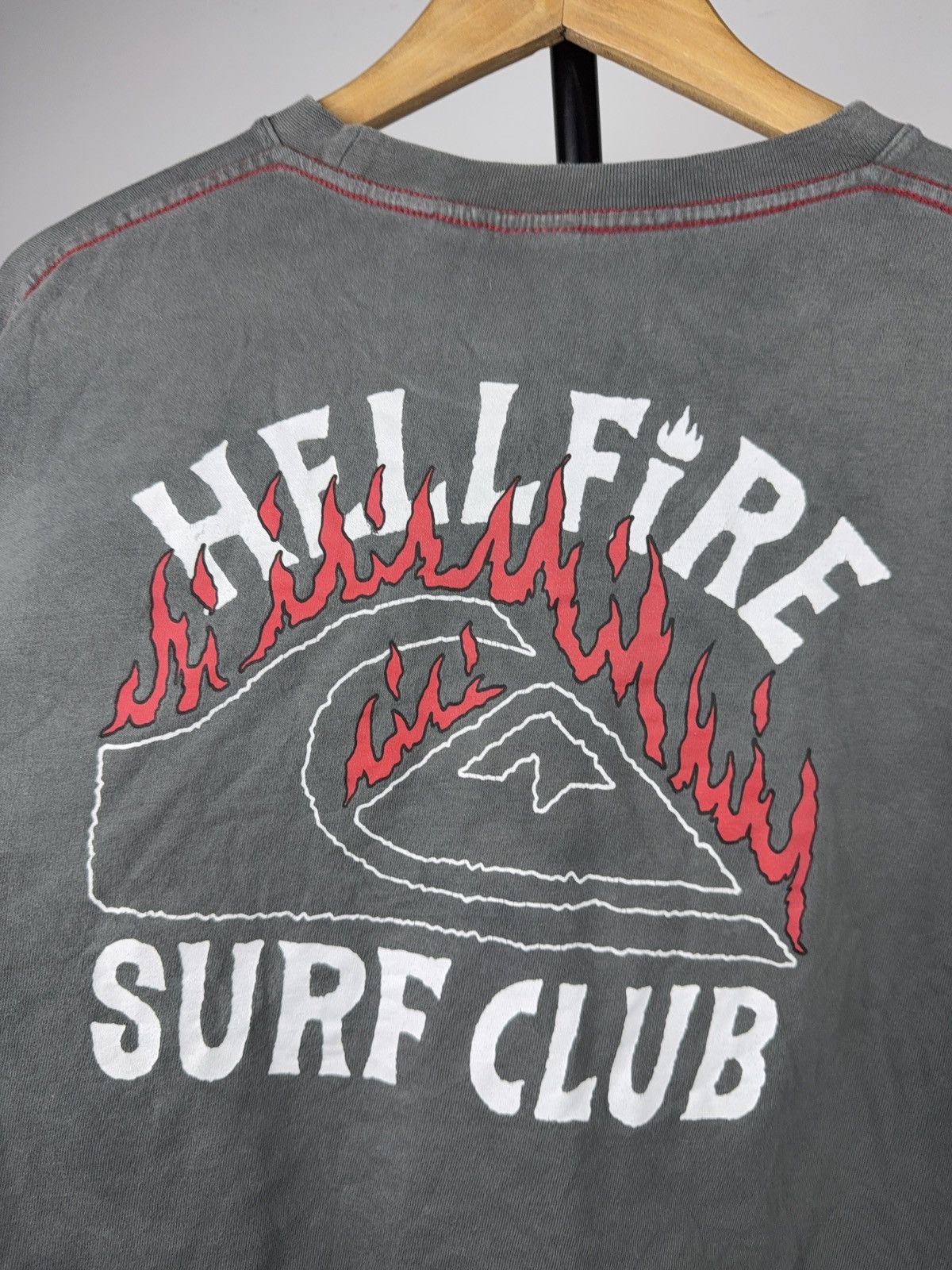 Quiksilver Quiksilver x Stranger Things Hellfire Surf Club Cropped long Size XS / US 0-2 / IT 36-38 - 15 Thumbnail