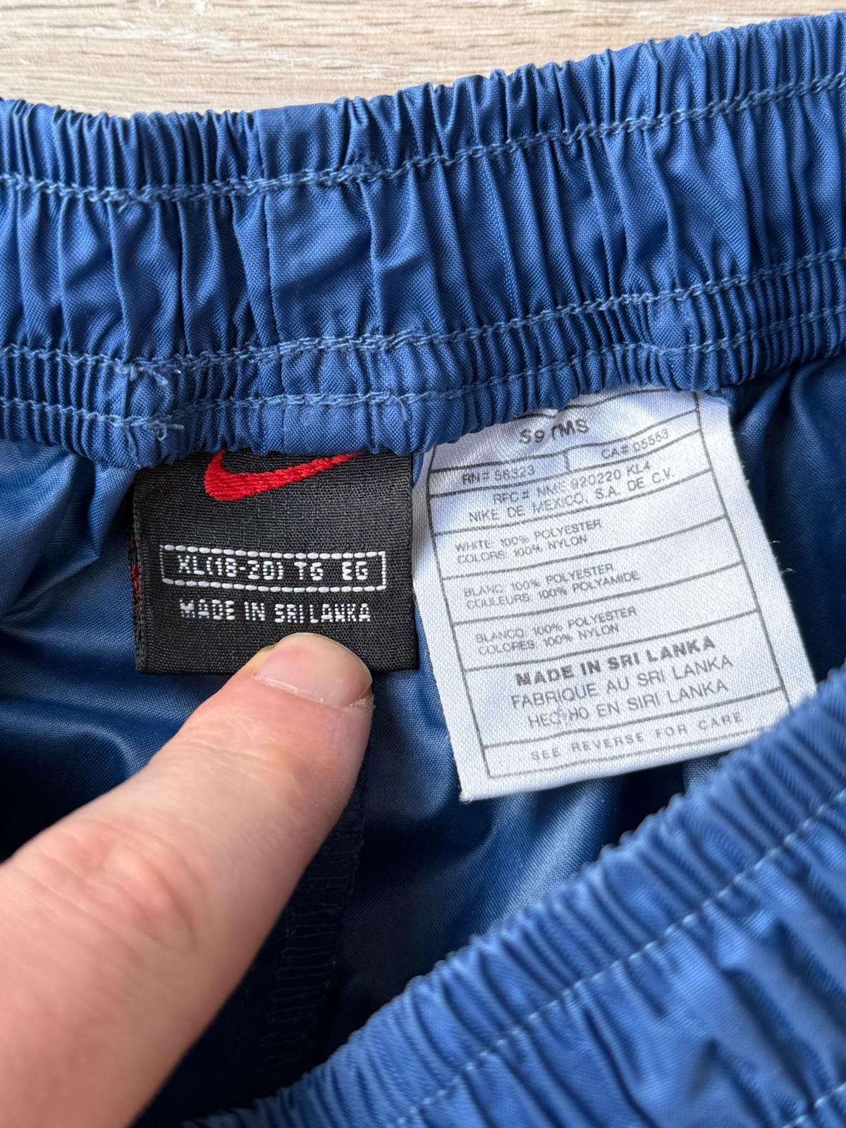 Nike Nike Cargo Windbreaker Nylon Track Pants - XL Youth (18-20) Size US 32 / EU 48 - 6 Thumbnail