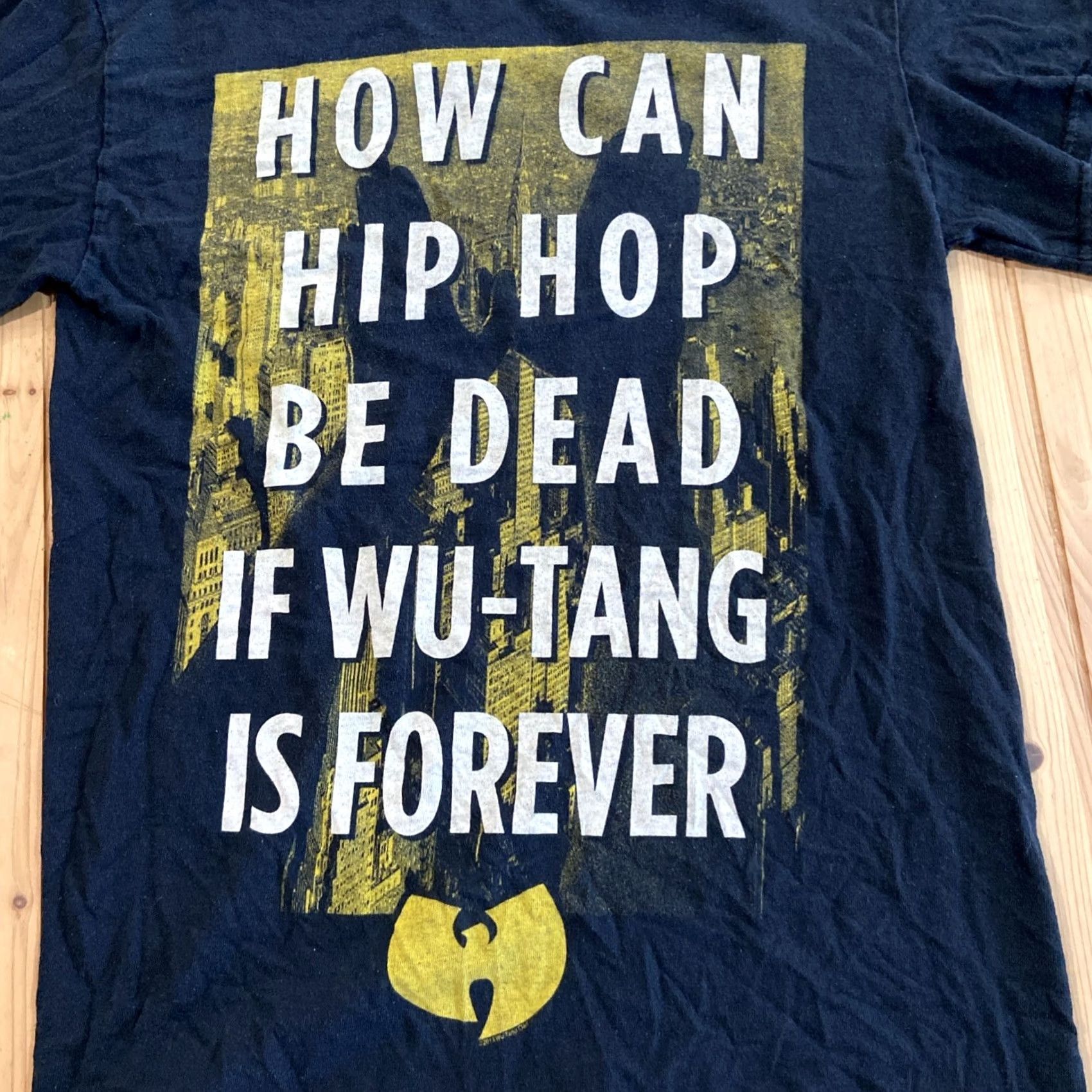 Gildan VINTAGE How Can Hip Hop Be Dead If Wu Tang Is Forever Gildan Small T-Shirt Mens Black Wu Tang Clan Crew Neck Short Sleeve Graphic Hip Hop 90s Style Size US S / EU 44-46 / 1 - 2 Thumbnail