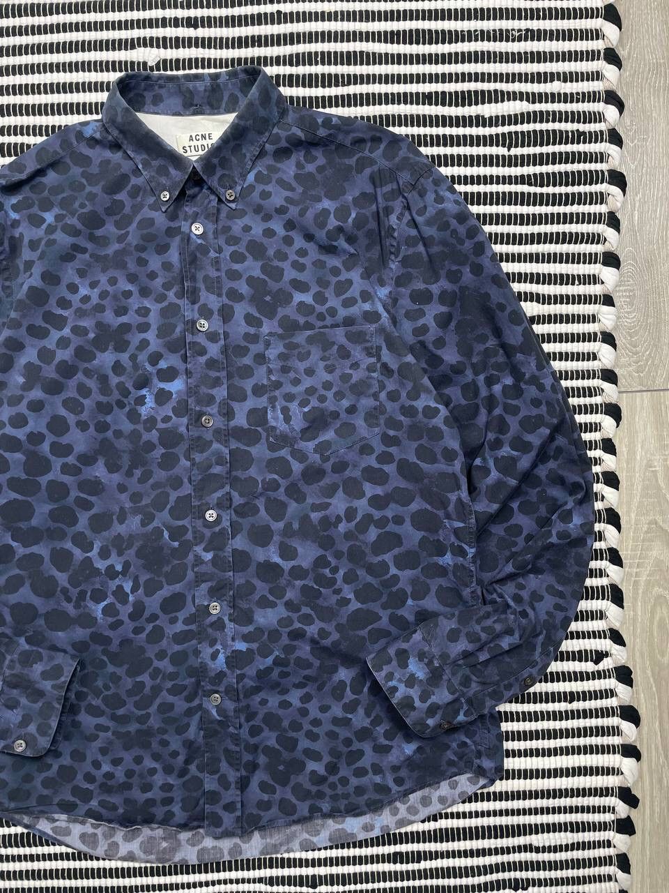 Acne Studios × Japanese Brand × Vintage Vintage Acne Studios Isherwood Animal Button Shirt Y2K Size US L / EU 52-54 / 3 - 3 Thumbnail
