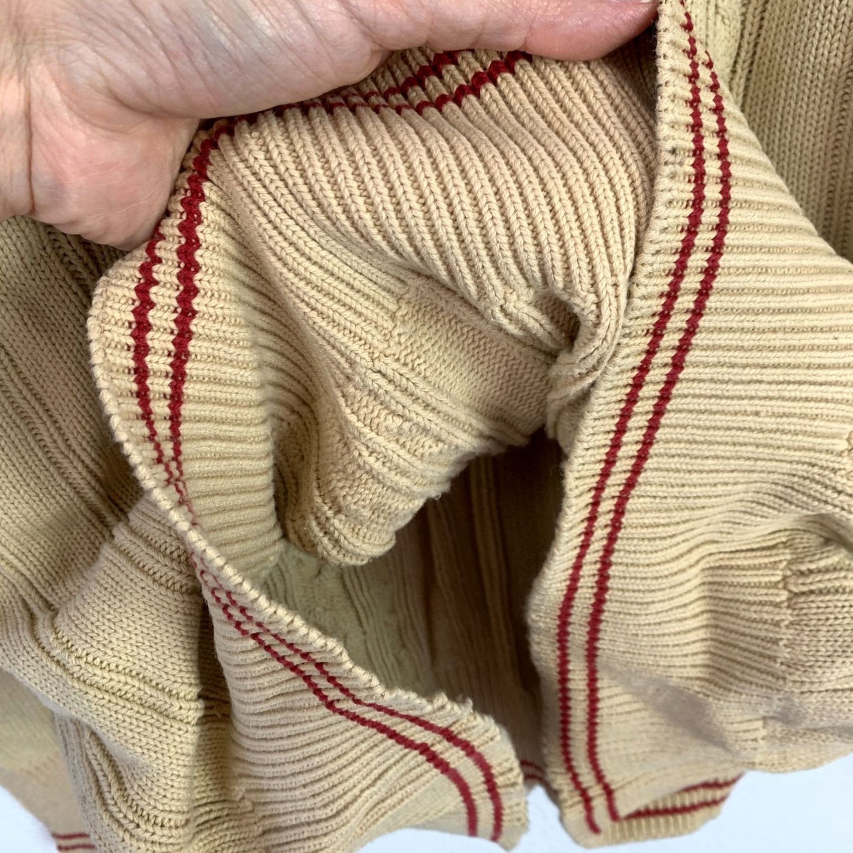 Oscar Jacobson Oscar Jacobson V-Neck Sweater Tan Knit XXL 1970s Scotland Size US XXL / EU 58 / 5 - 5 Thumbnail