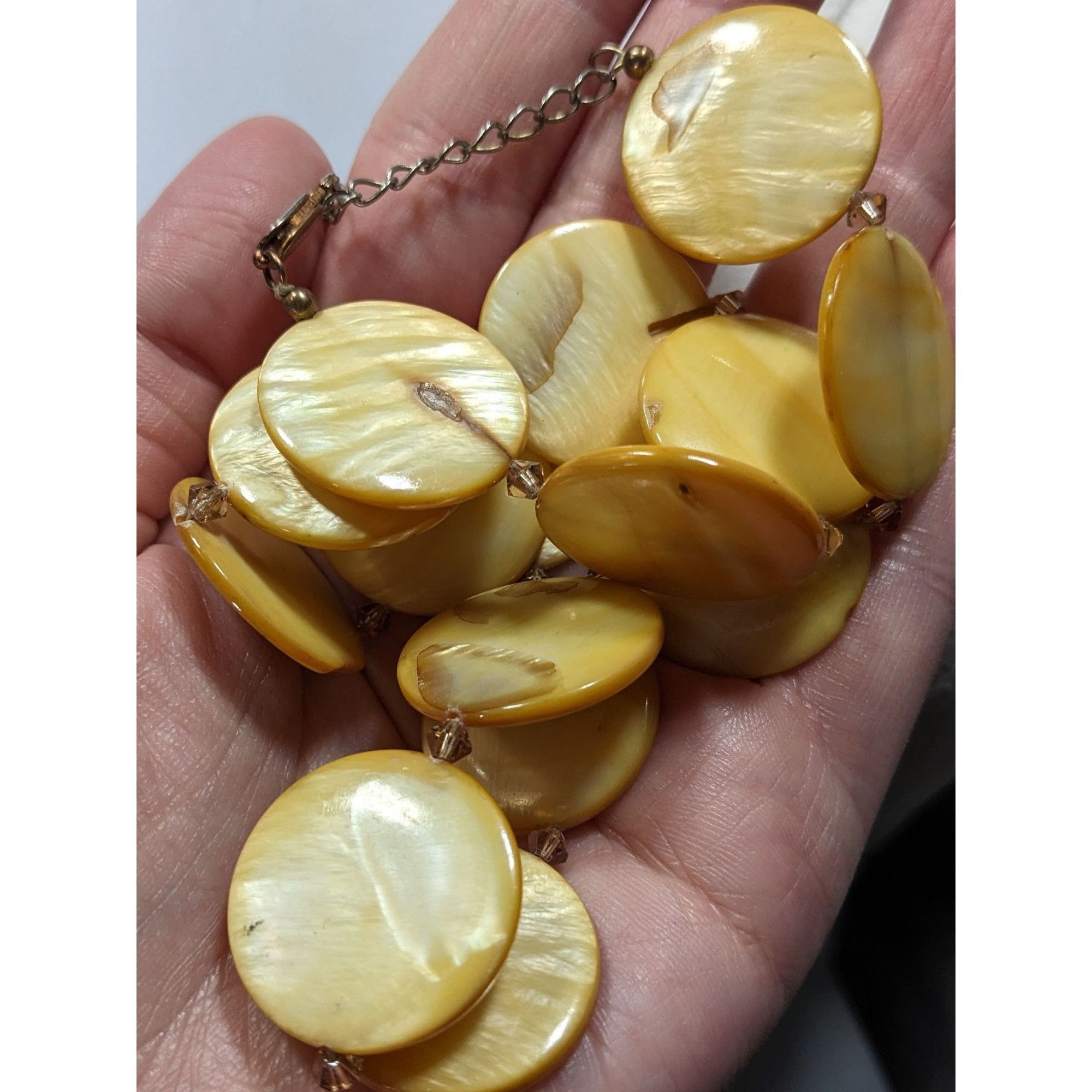 Other Vintage Luminous Sunny Yellow Mother Of Pearl Coin Necklace Size ONE SIZE - 3 Thumbnail