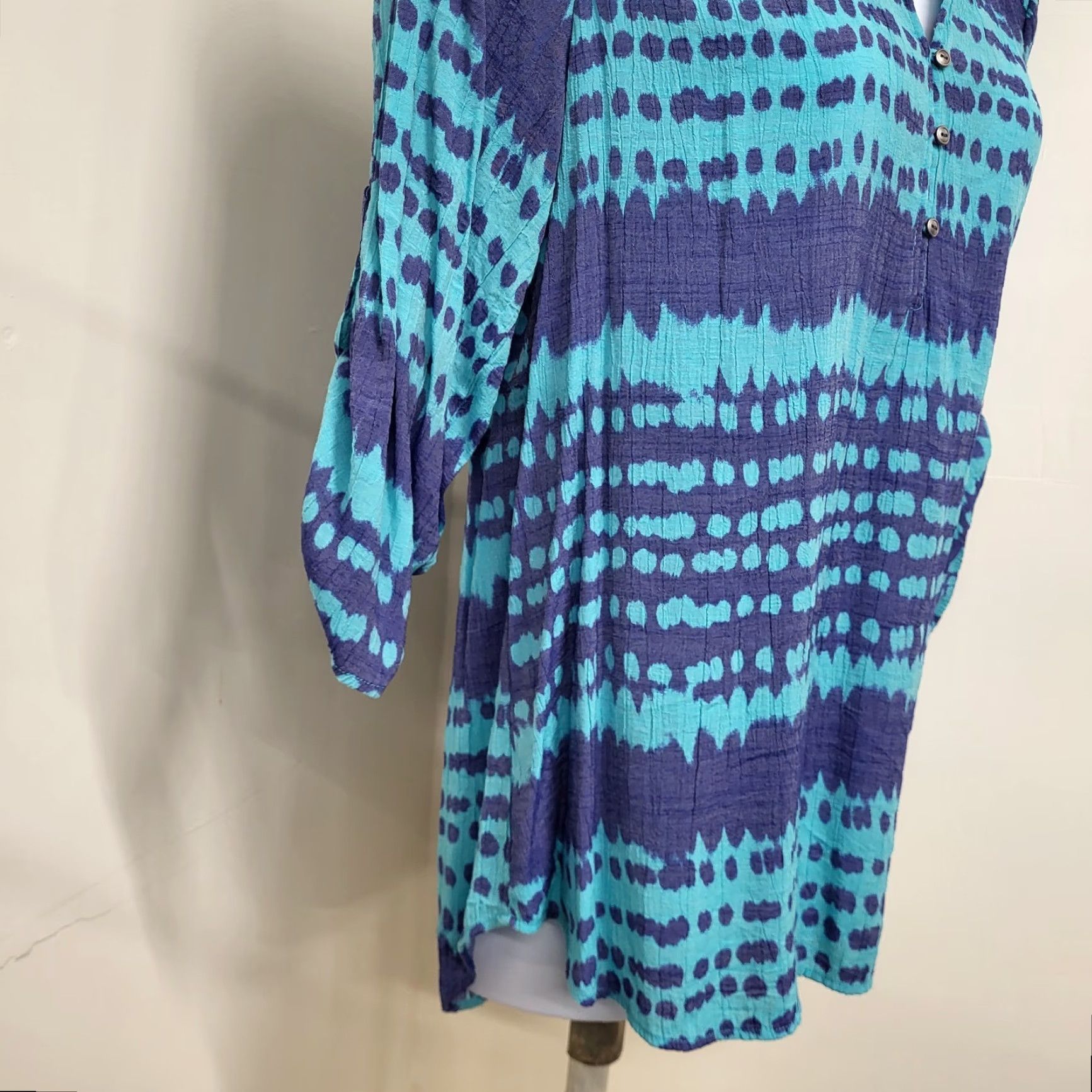 Vintage Kim Rogers Blouse Women 1X Tie Dye V-Neck Roll Tab Sleeve Purple Blue Top Knit Rayon Polyester Size XL / US 12-14 / IT 48-50 - 6 Thumbnail