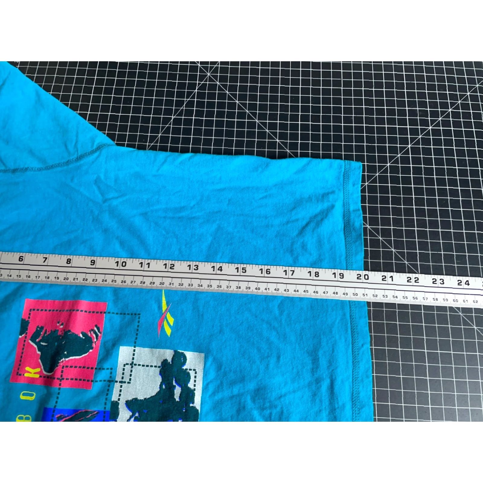 Reebok VINTAGE Reebok Cropped T-Shirt Adult Large Neon Blue USA Made Retro Double Sided Size L / US 10 / IT 46 - 6 Thumbnail