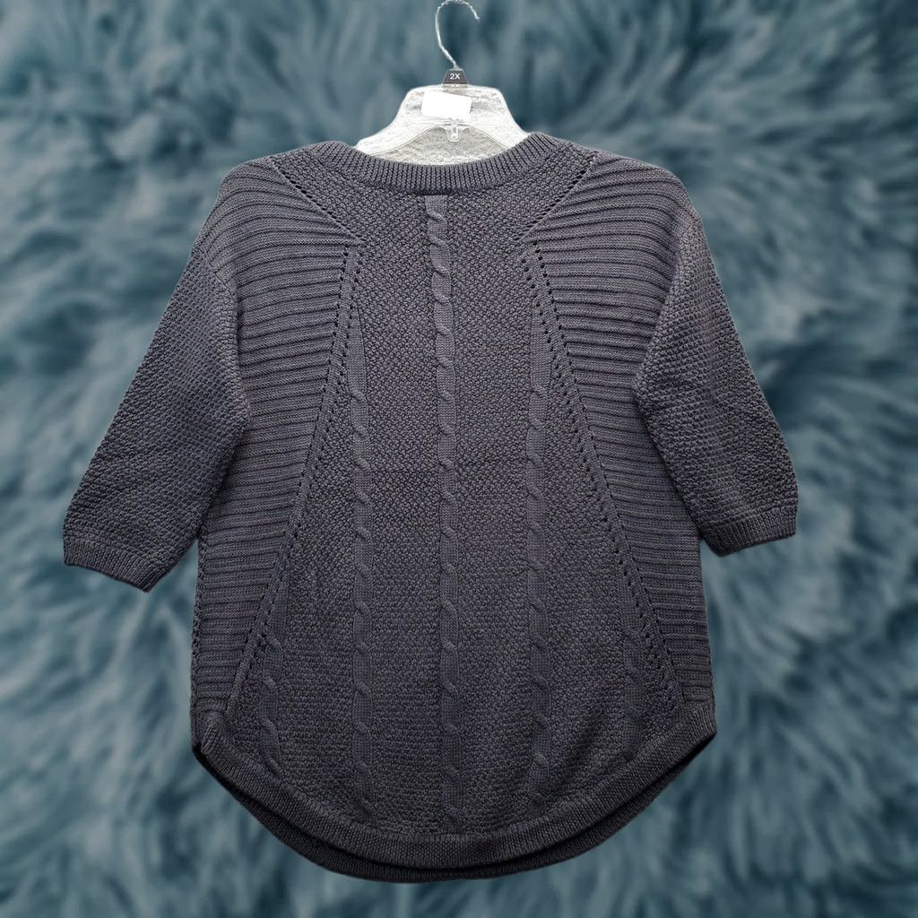 Torrid Torrid Sweater Womens Size 0 Gray Cable Knit Short Sleeve V Neck Rounded Hem Size XS / US 0-2 / IT 36-38 - 1 Thumbnail