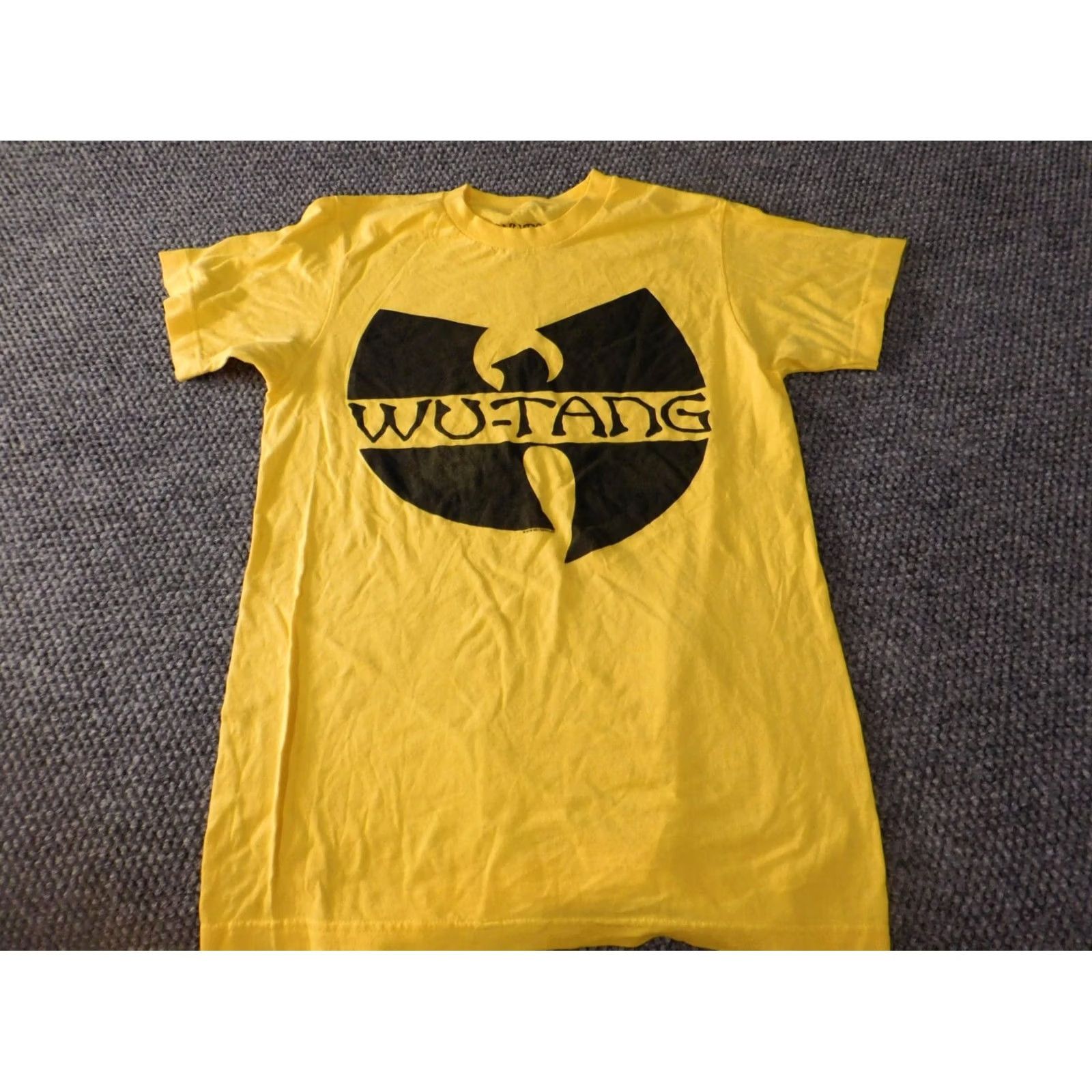Logo 7 Wu-Tang Shirt Mens Small Logo Graphic Tee 90s 2000s Yellow Cotton Crew Neck Short Sleeve Classic Logo Mens Size US S / EU 44-46 / 1 - 2 Thumbnail