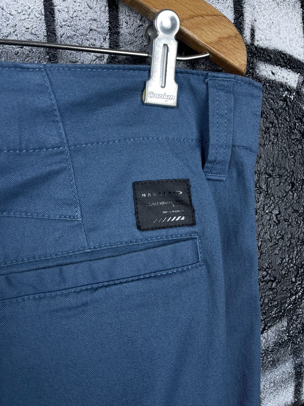Oakley Oakley Regular Fit Blue Chino Trousers Pants Size W36 L32 Size US 36 / EU 52 - 5 Thumbnail