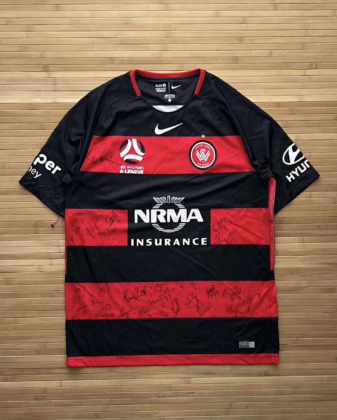 Nike Western Sydney Wanderers Signed Jersey Size US XL / EU 56 / 4 - 1 Thumbnail