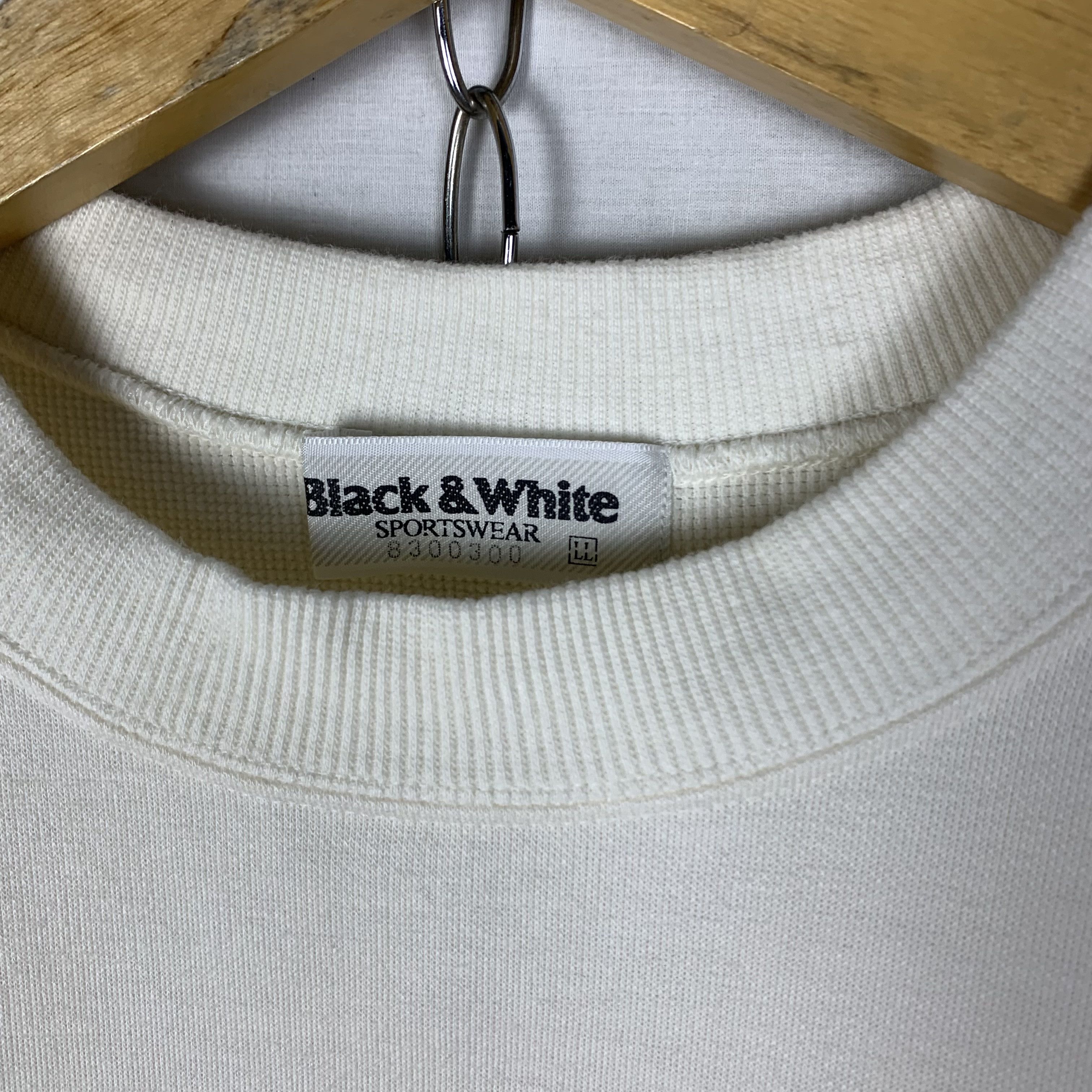 Vintage Black & White Sportswear Sweatshirt Crewneck Size US L / EU 52-54 / 3 - 5 Thumbnail