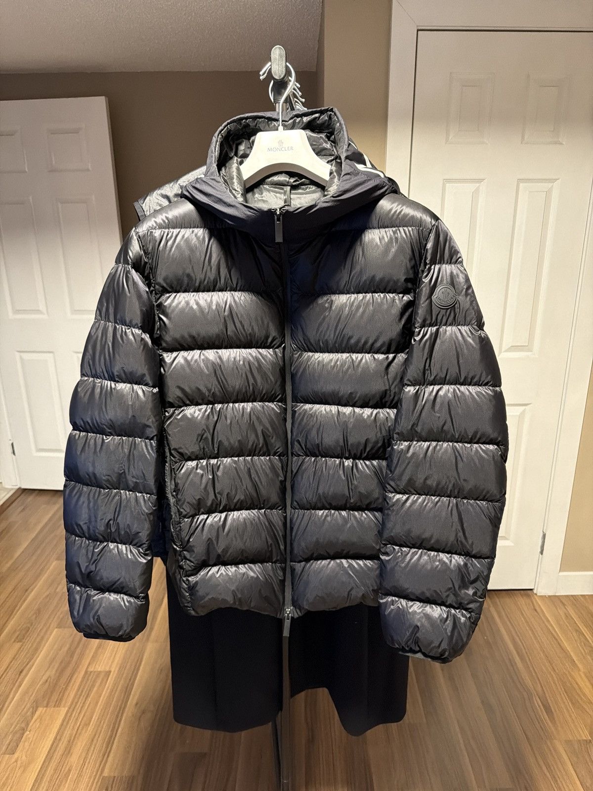 Moncler Moncler light puffer provins giubotto Size US L / EU 52-54 / 3 - 1 Thumbnail