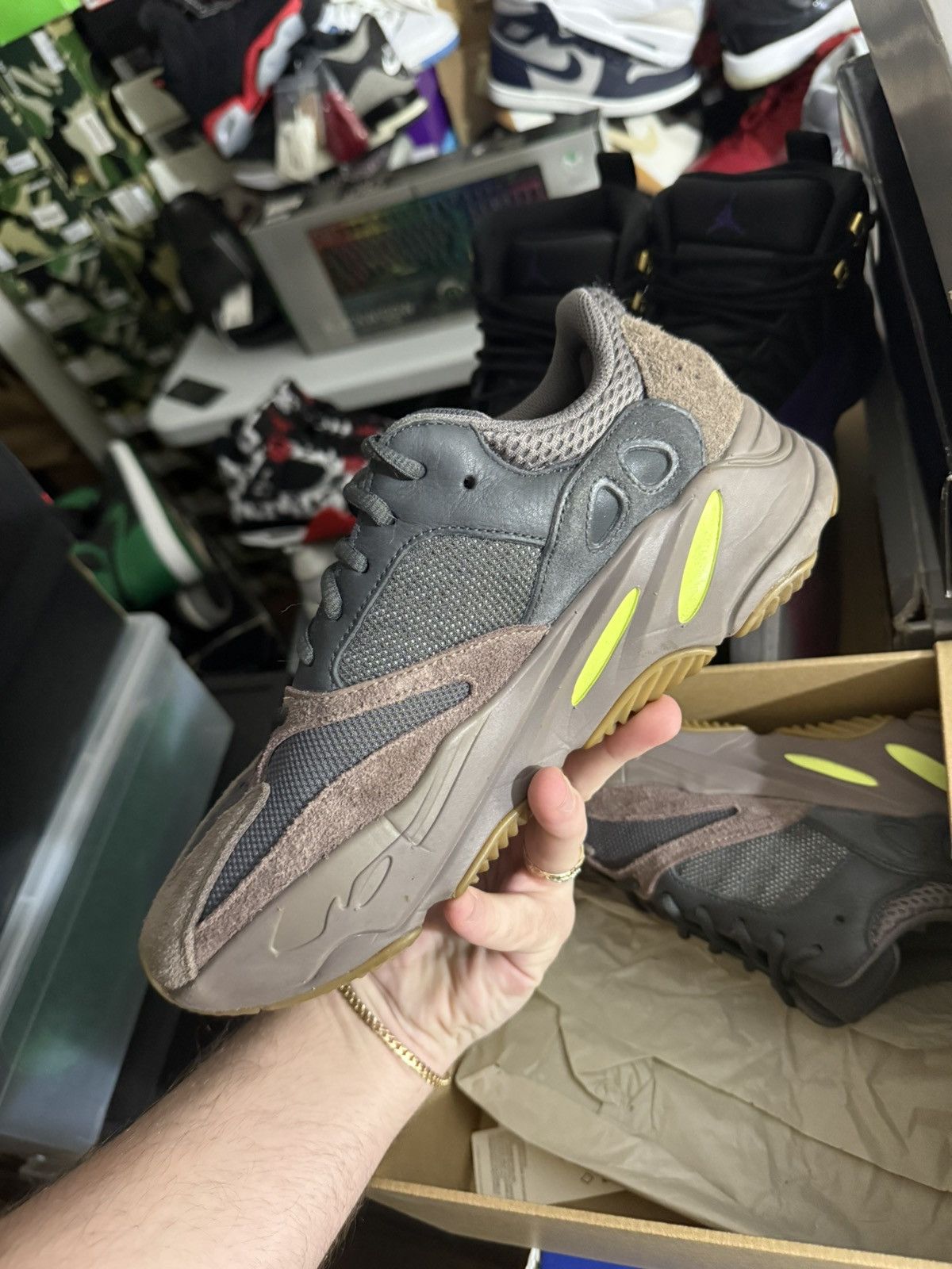 Yeezy Yeezy 700 mauve sz 9 Size US 9 / EU 42 - 3 Thumbnail