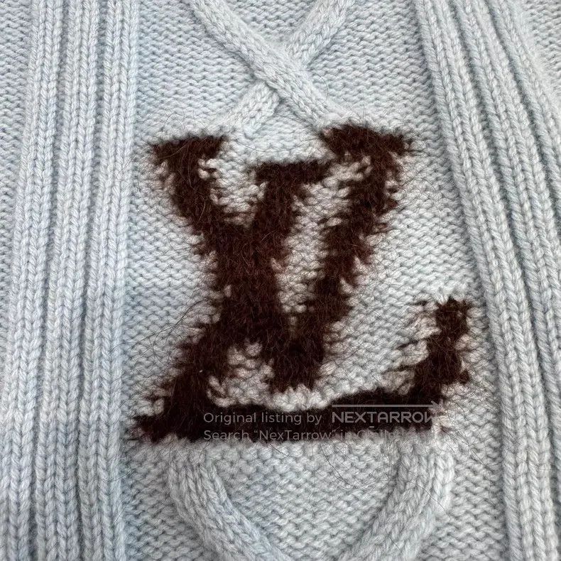 Louis Vuitton Louis Vuitton New wavy twisted Logo sweater Size US S / EU 44-46 / 1 - 6 Thumbnail