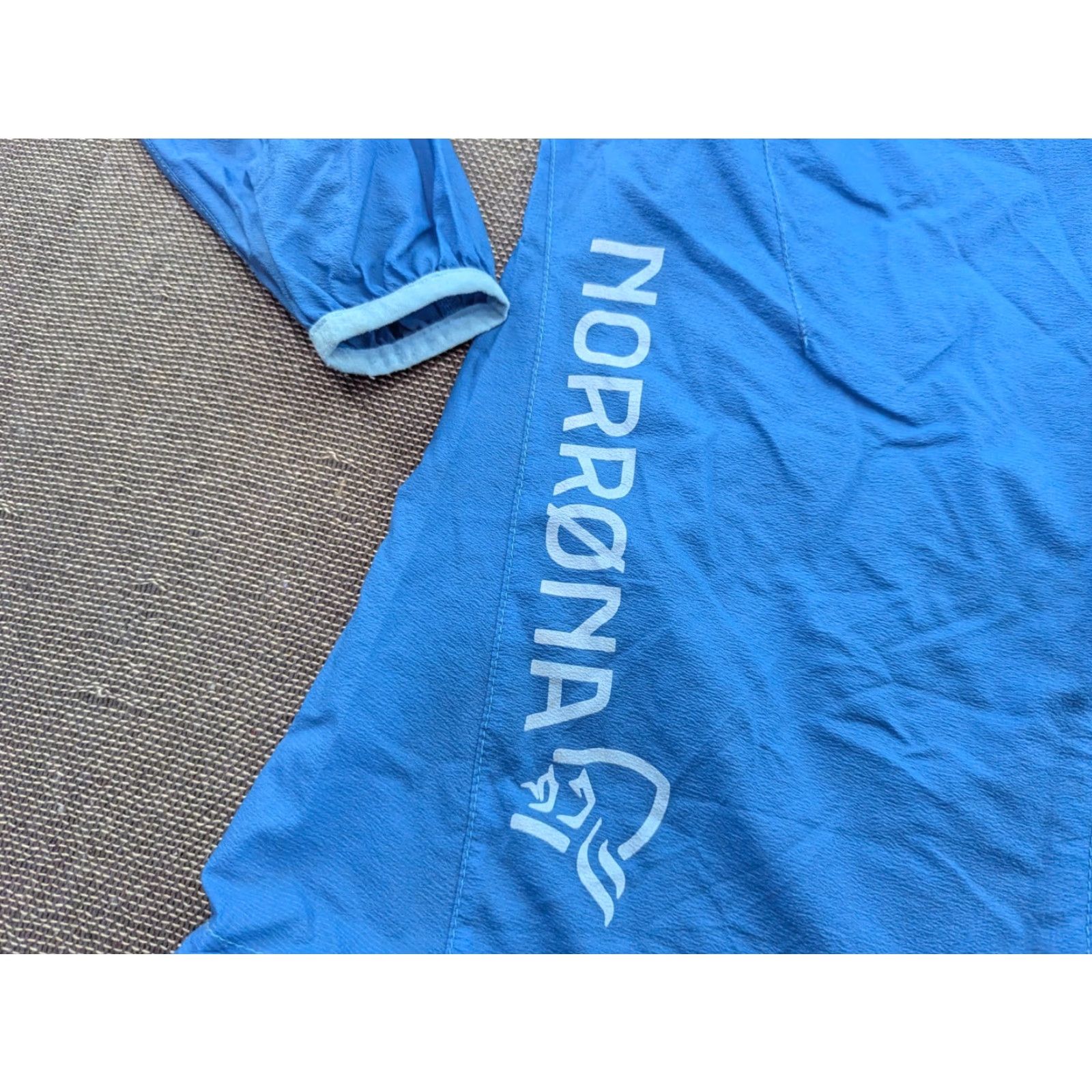 Vintage Norrona Bitihorn Aero100 Jacket Womens Small Blue Full Zip Featherweight Indoor Outdoor Activewear Casual Regular Fit Jacket Womens Blue Full Zip Size S / US 4 / IT 40 - 4 Thumbnail