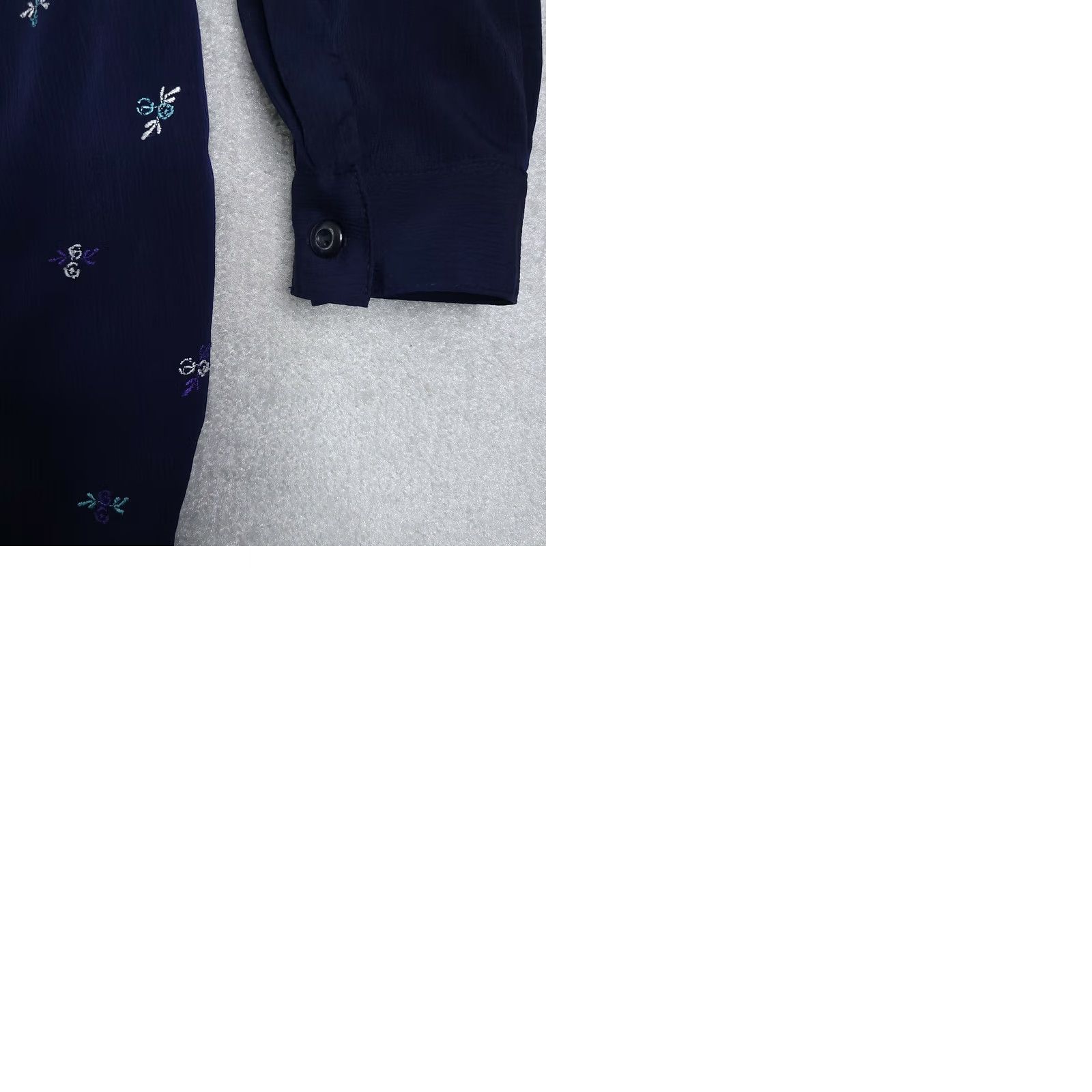 GRAFF VINTAGE Graff Blouse Women's 1X Blue Floral Polyester USA Made 90s Size XL / US 12-14 / IT 48-50 - 9 Thumbnail