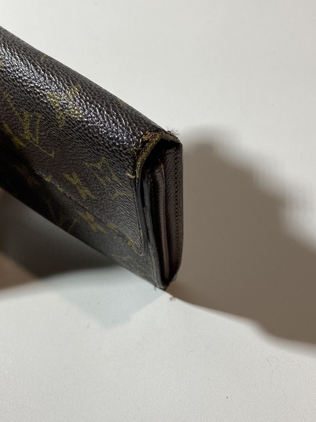 Louis Vuitton Authentic Vintage Louis Vuitton Monogram Wallet Size ONE SIZE - 7 Thumbnail