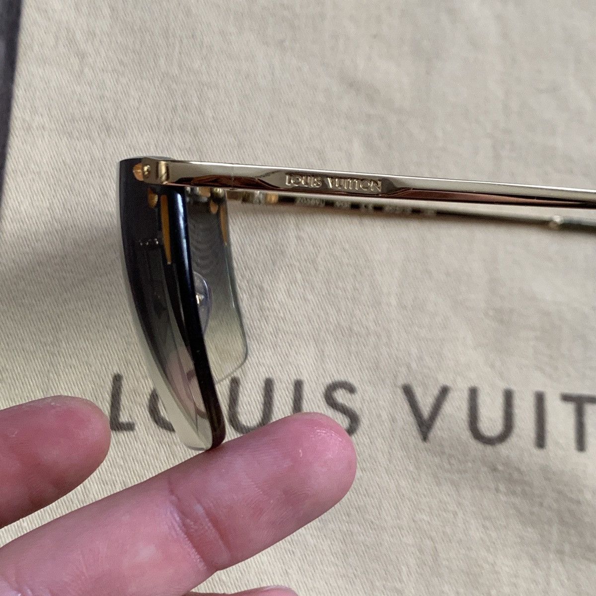 Louis Vuitton Louis Vuitton LV Monogram Gradient Z0589U Womens Sunglasses Size ONE SIZE - 19 Thumbnail