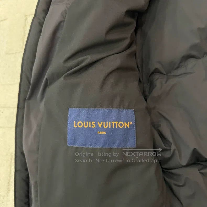 Louis Vuitton Louis Vuitton Black small logo down jacket Size US S / EU 44-46 / 1 - 4 Thumbnail