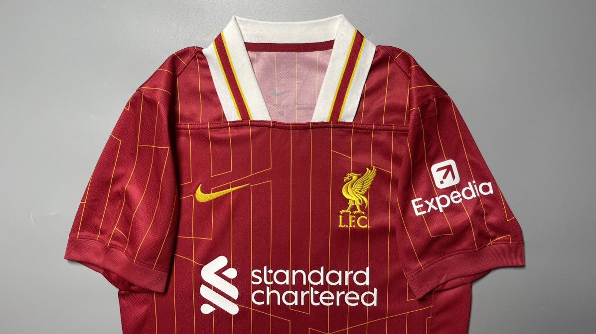 Nike LIVERPOOL NIKE 2024/2025 SOCCER HOME JERSEY #9 DARWIN NUNEZ Size US S / EU 44-46 / 1 - 3 Thumbnail