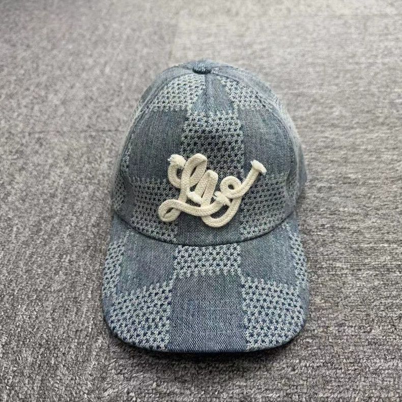 Louis Vuitton Louis Vuitton Checkerboard embroidered cap signed by the Ph Size ONE SIZE - 3 Thumbnail