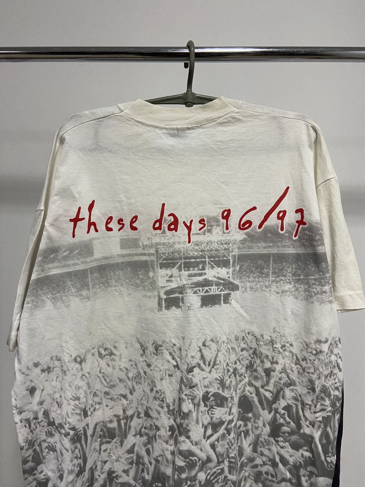 Bon Jovi × Vintage Bon Jovi these days 1996 overprint big logo t shirt rock Size US XL / EU 56 / 4 - 4 Thumbnail