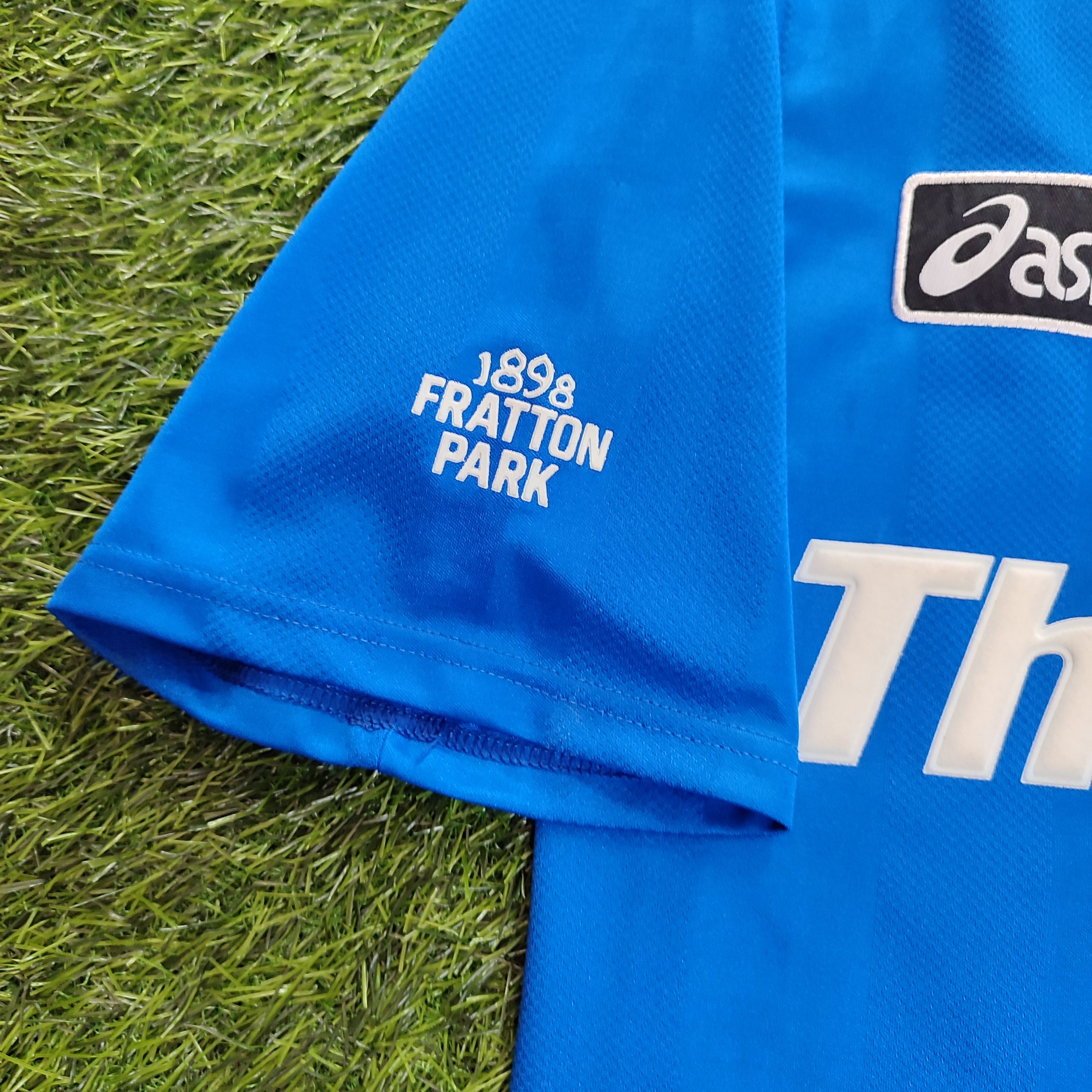 Asics × Vintage Asics Portsmouth home 1995-96 Soccer Jersey Size US S / EU 44-46 / 1 - 6 Thumbnail