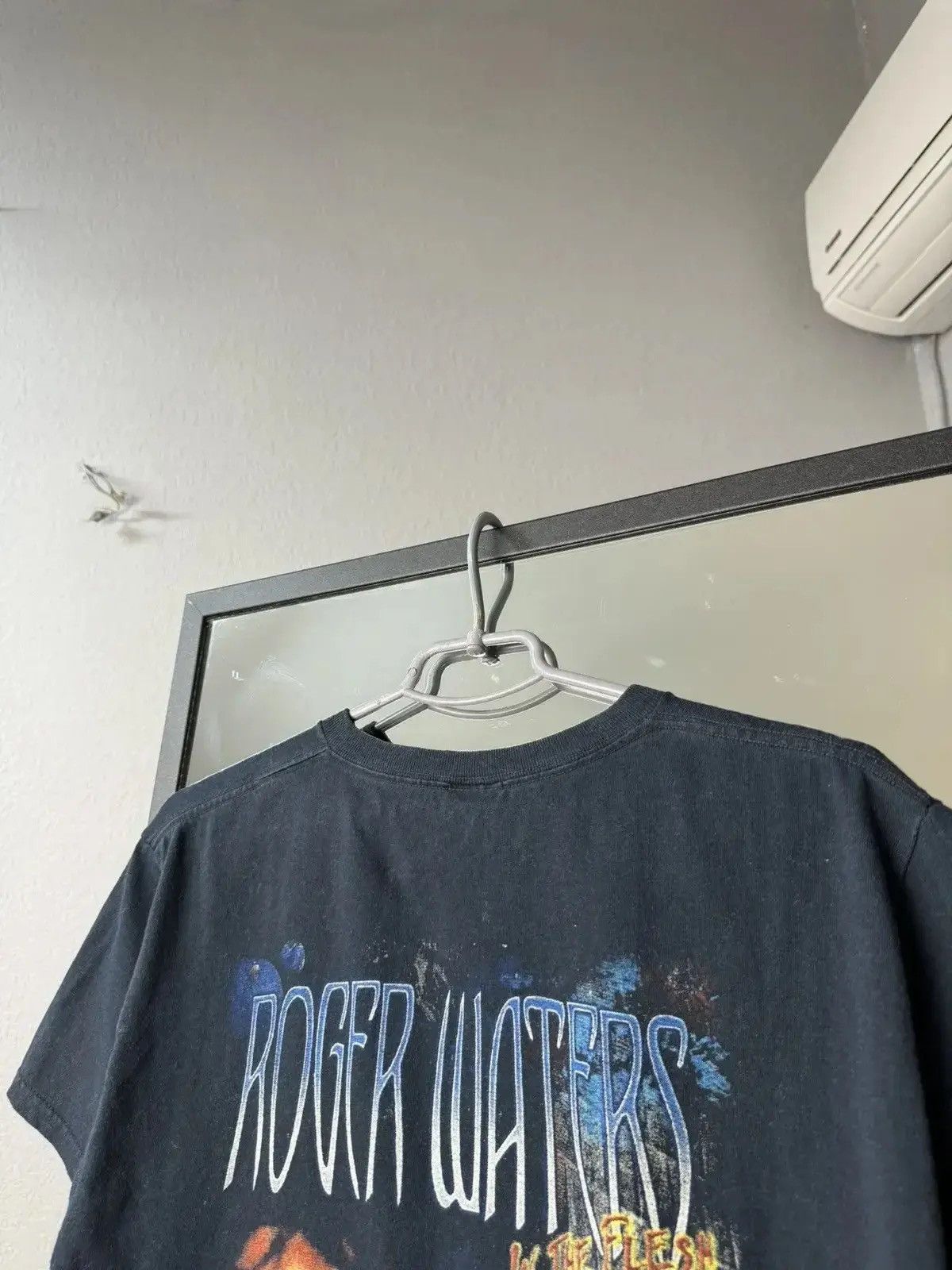 Band Tees × Pink Floyd × Vintage 🤯Vintage Pink Floyd Roger Water band tee rock the dirk side Size US M / EU 48-50 / 2 - 3 Thumbnail