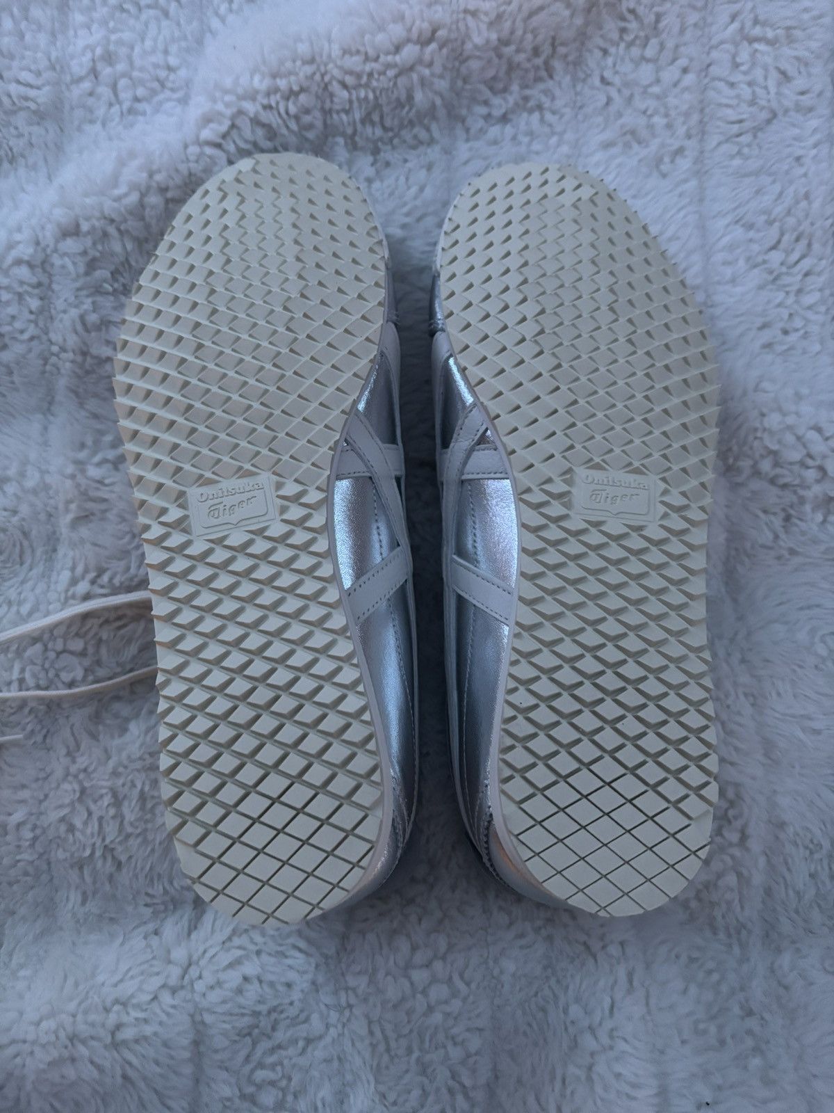 Onitsuka Tiger Pure Silver Onitsuka Tigers Size US 7.5 / IT 37.5 - 5 Thumbnail