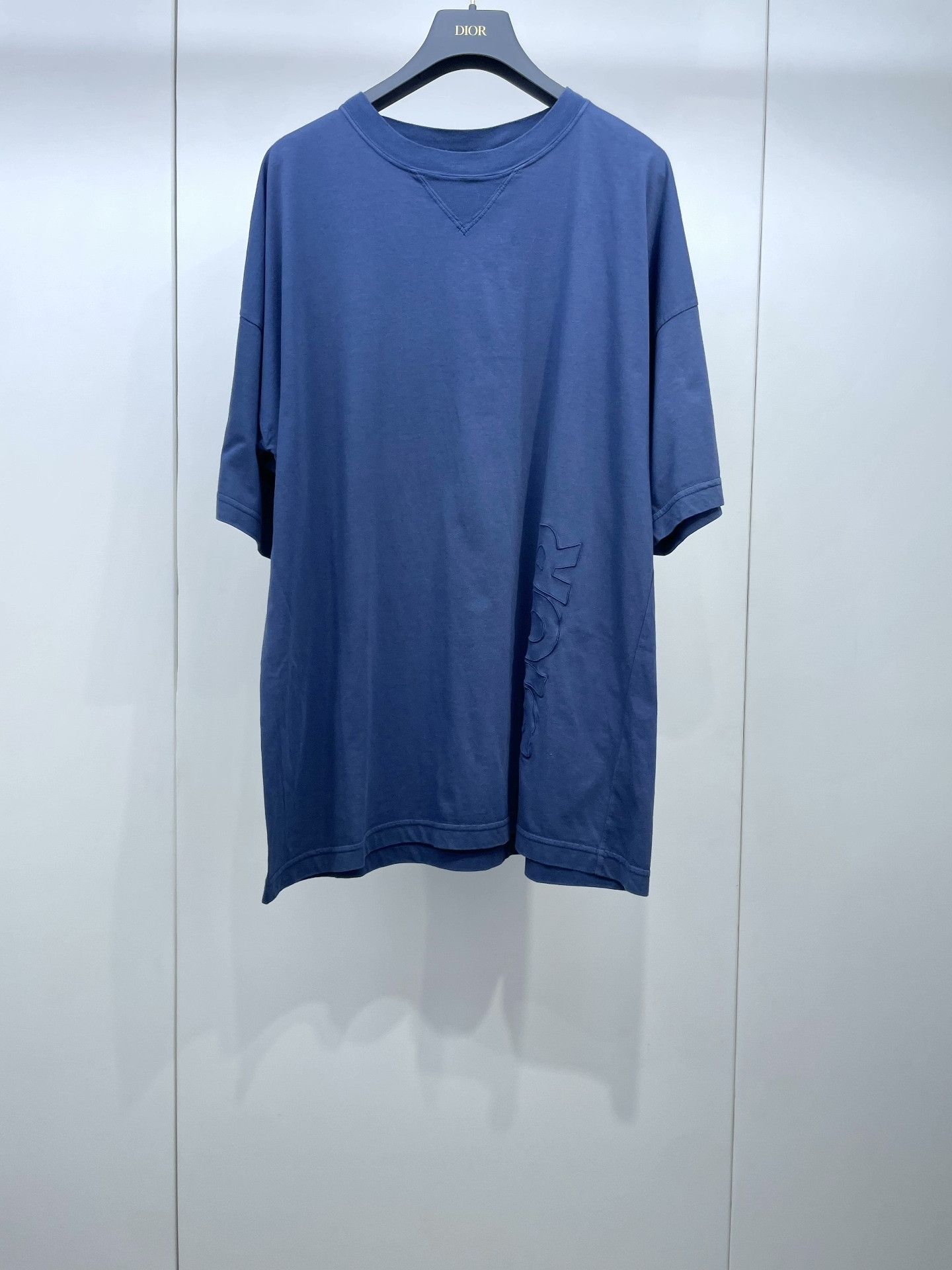 Dior Dior Blue Embossed Embroidered Letter T-shirt Size S / US 4 / IT 40 - 1 Thumbnail
