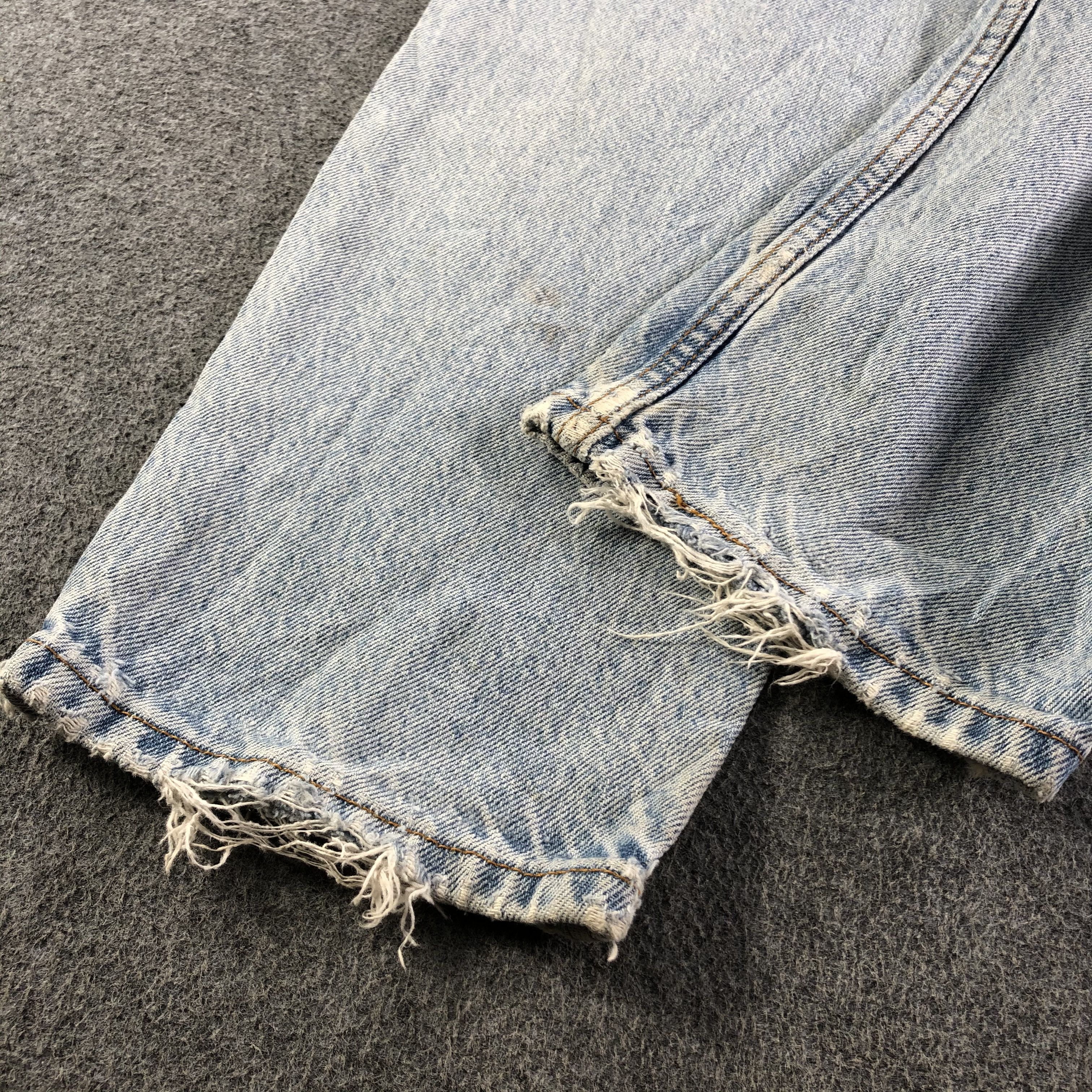 Levi's 90s Vintage Light Wash Levis 550 Jeans-J3353 Size US 33 - 6 Thumbnail