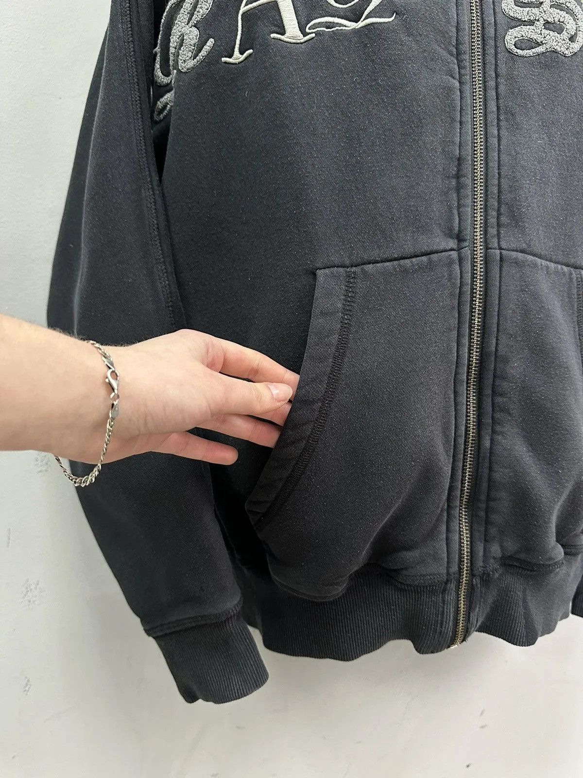 Vintage Vintage Trapstar Hoodie Faded Streetwear Y2k Oakley Style Size US S / EU 44-46 / 1 - 5 Thumbnail