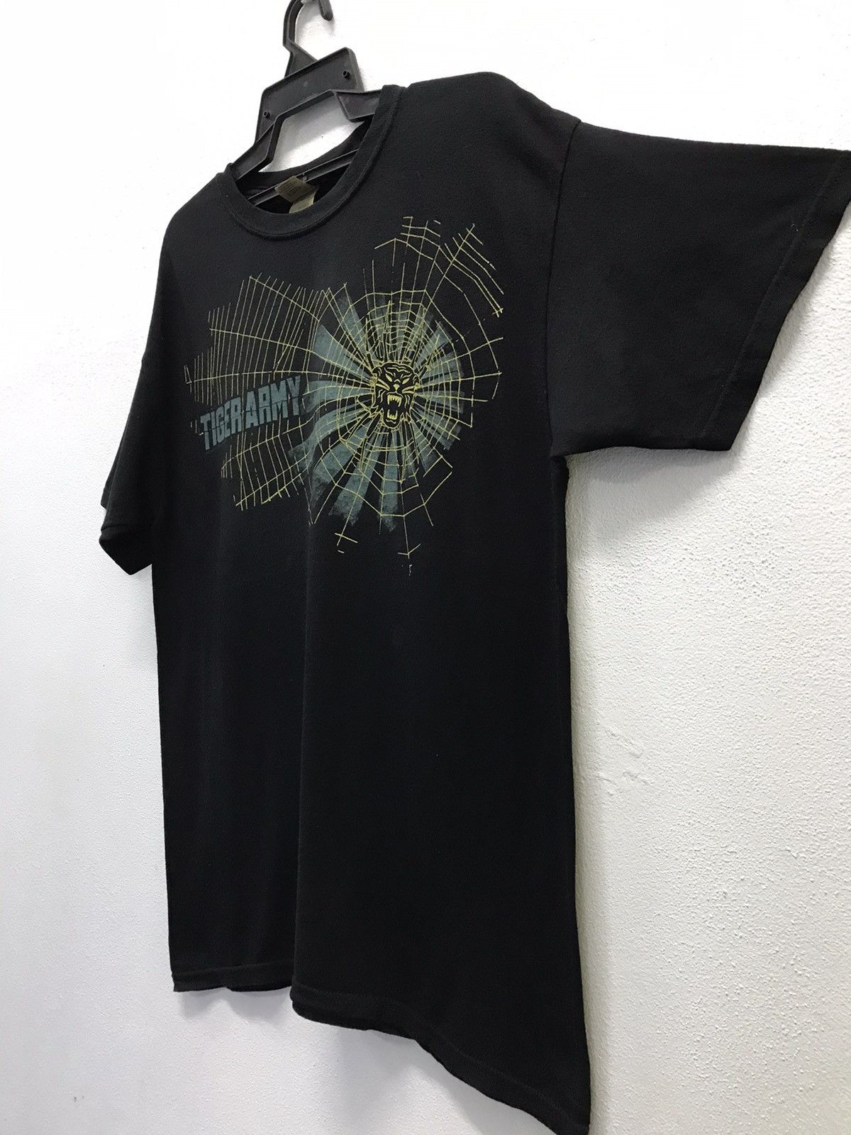 Band Tees × Gildan × Vintage Vintage Tiger Army Licensed In Cinder Block Shirt Size US L / EU 52-54 / 3 - 5 Thumbnail