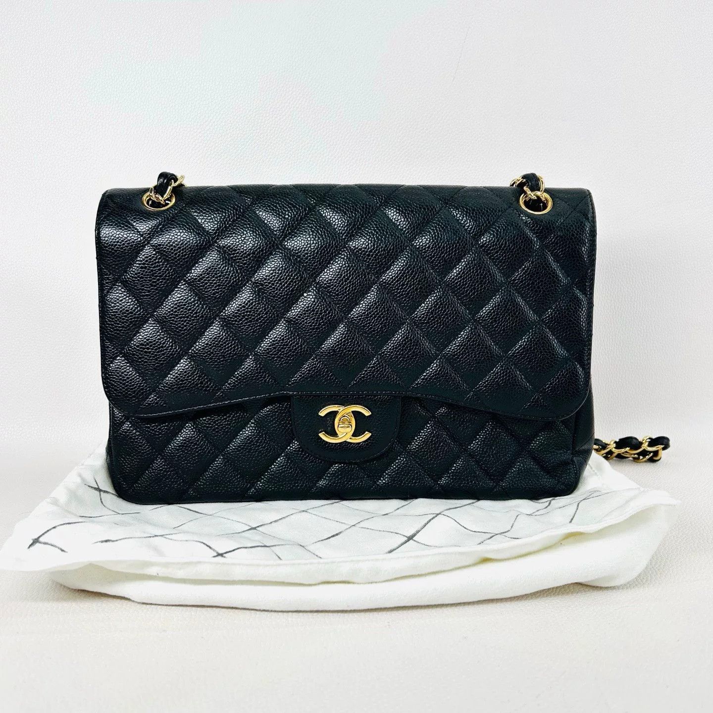 Chanel Pre-loved Bag Very good condition Size ONE SIZE - 1 Thumbnail