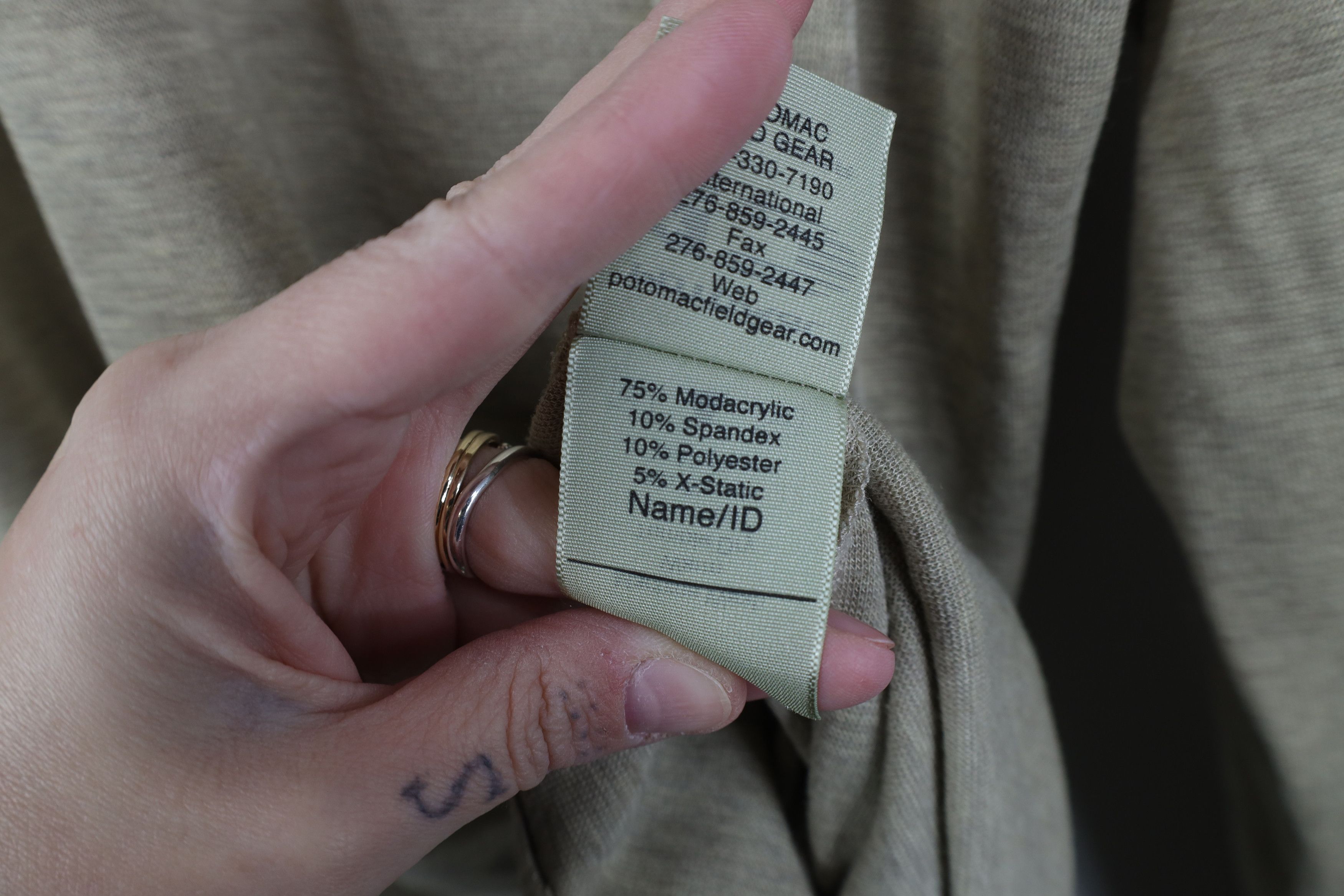 Vintage Vintage 90s Military Knit Long Sleeve T-Shirt Beige USA Size US L / EU 52-54 / 3 - 7 Thumbnail