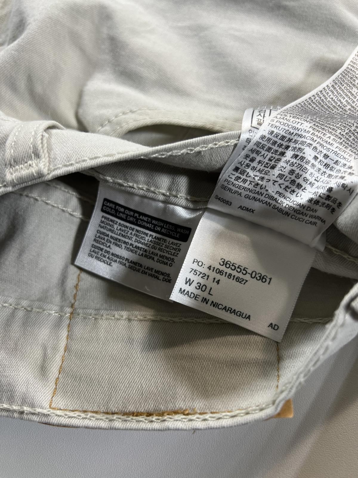 Other Vintage Levi’s 511 Men's Beige Casual Shorts 30 Size US 30 / EU 46 - 4 Thumbnail