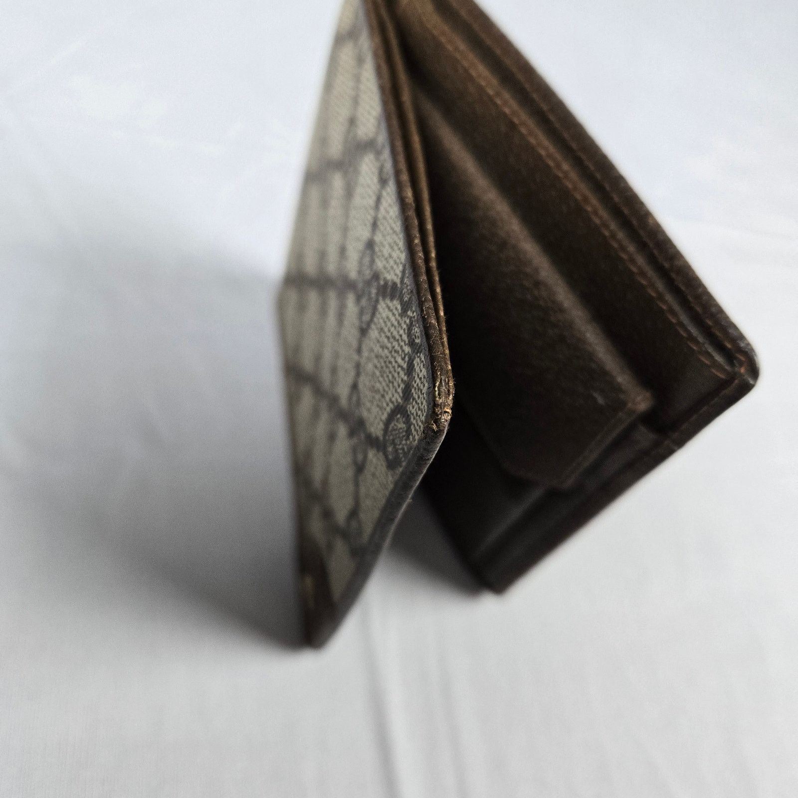 Gucci Gucci GG Monogram Plus Bifold Wallet Vintage Size ONE SIZE - 11 Thumbnail