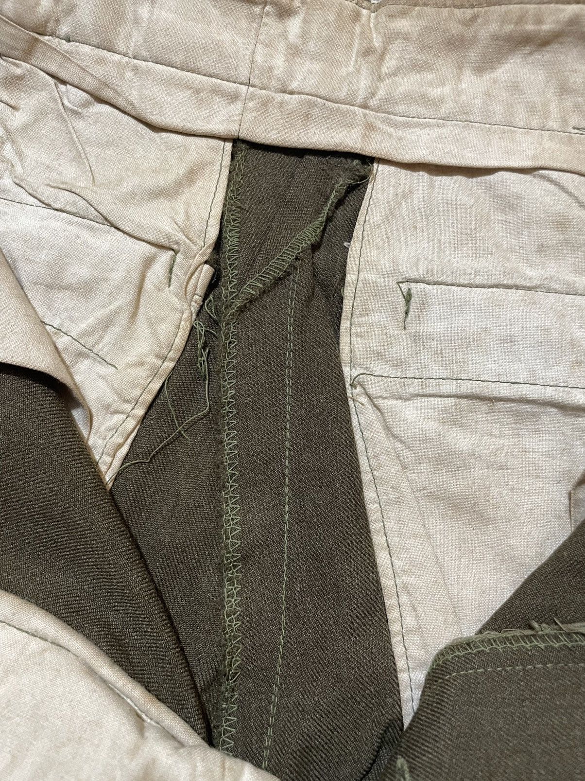 Vintage ARCHIVAL VINTAGE US ARMY M-1945 TROUSERS WWII KOREAN WAR ERA Size US 31 - 19 Thumbnail