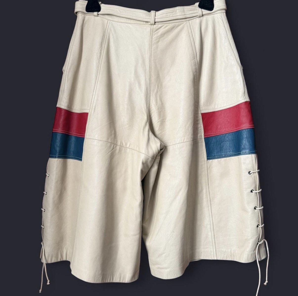 Vintage Vintage cream leather lace-up shorts Size US 30 / EU 46 - 2 Thumbnail