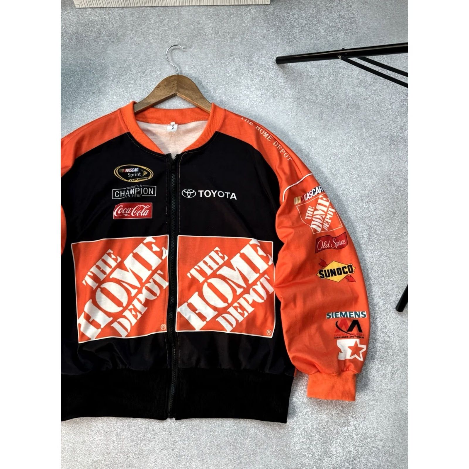 Vintage VINTAGE Toyota NASCAR Home Depot Logo Full Zip Bomber Jacket Men's L Orange 90s Racing Nascar ToyotA Size US L / EU 52-54 / 3 - 2 Thumbnail