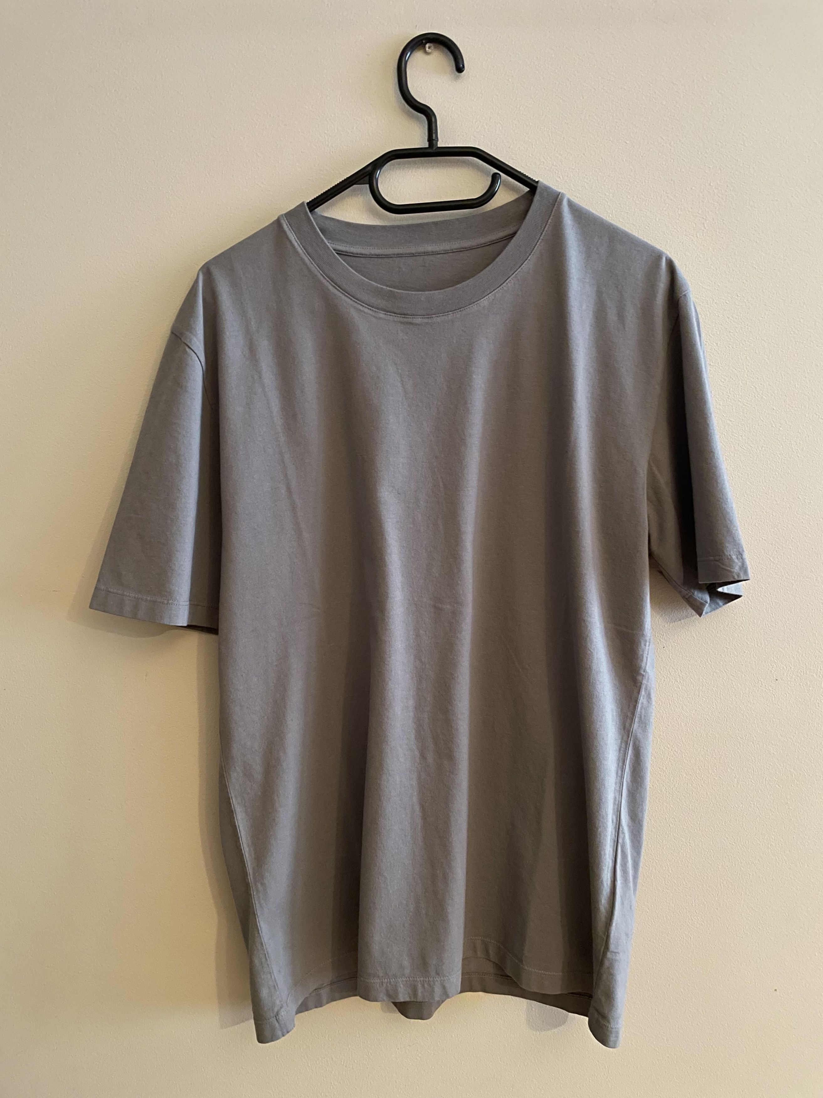 image of Maison Margiela T-Shirt 4 Stitches in Grey, Men's (Size Medium)