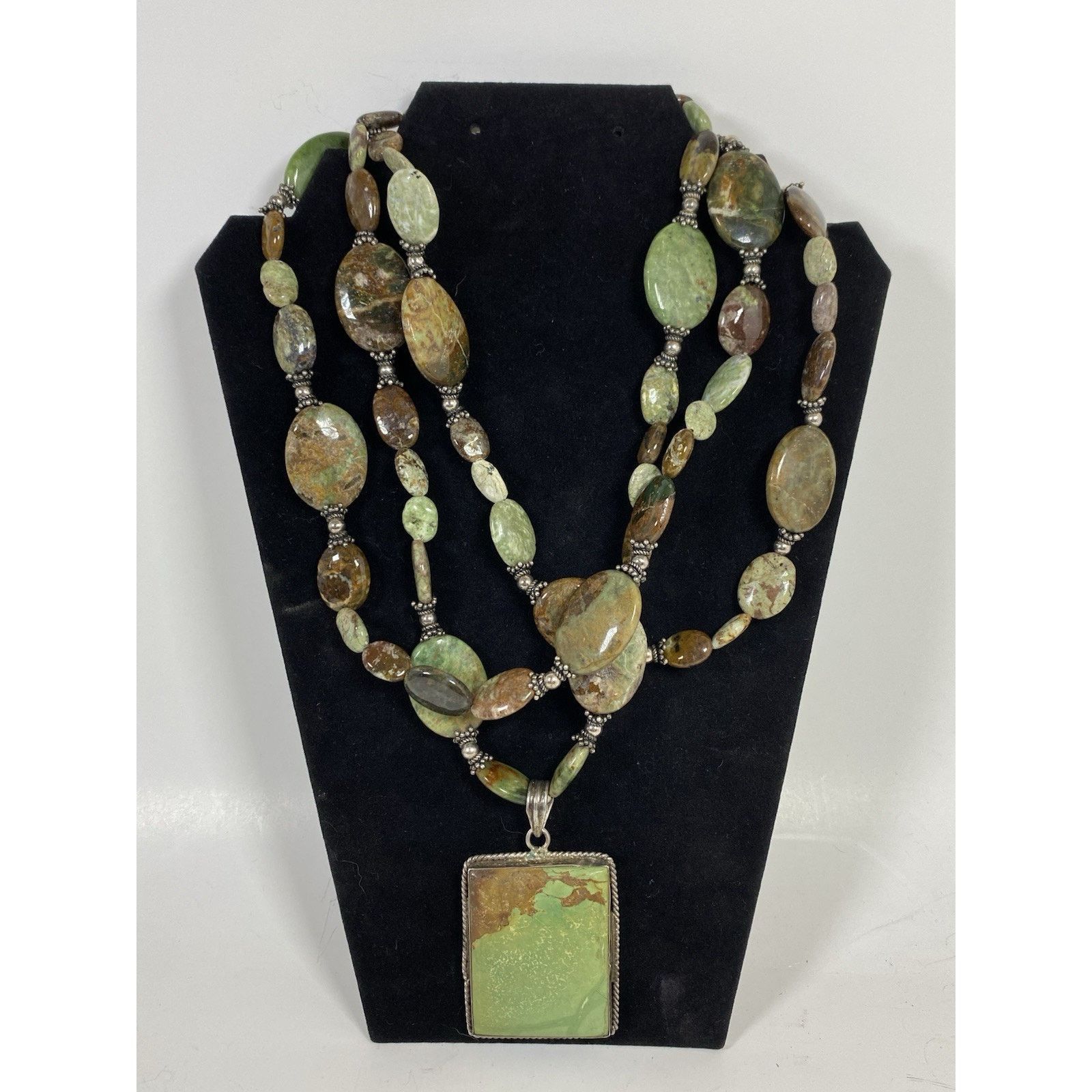 Other African Green Opal Necklace Size ONE SIZE - 1 Thumbnail