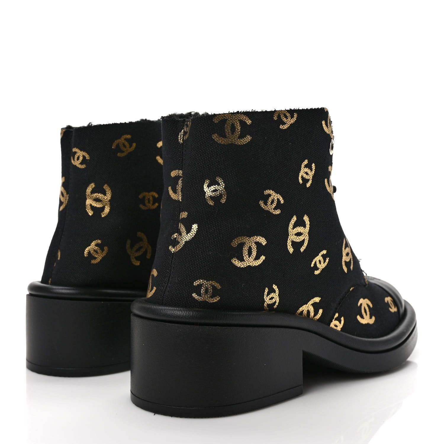 os11x0124 Lace Up Boot in Black