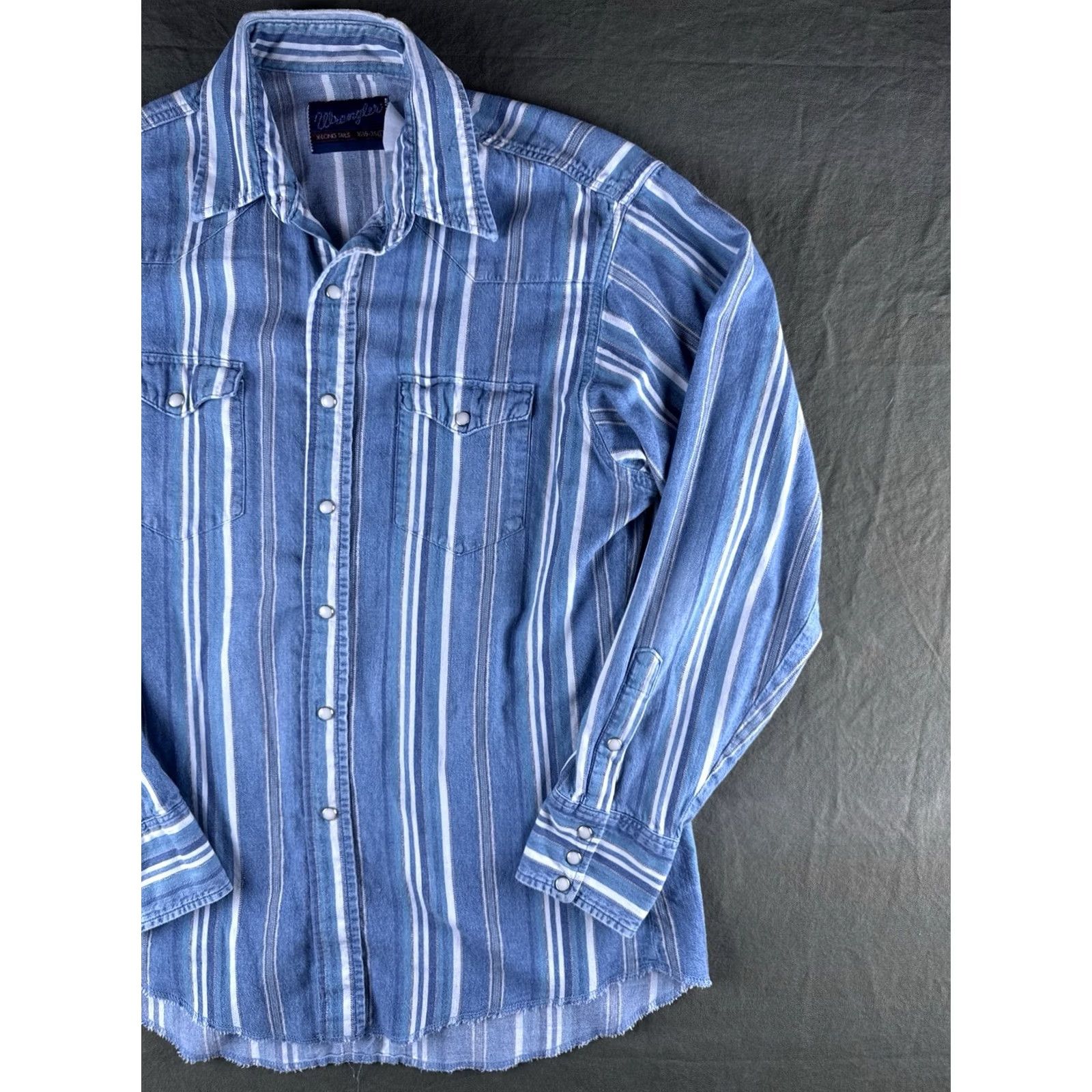 Wrangler VINTAGE Wrangler Western Pearl Snap Shirt Blue Stripe XL Long Tail USA Size US L / EU 52-54 / 3 - 3 Thumbnail