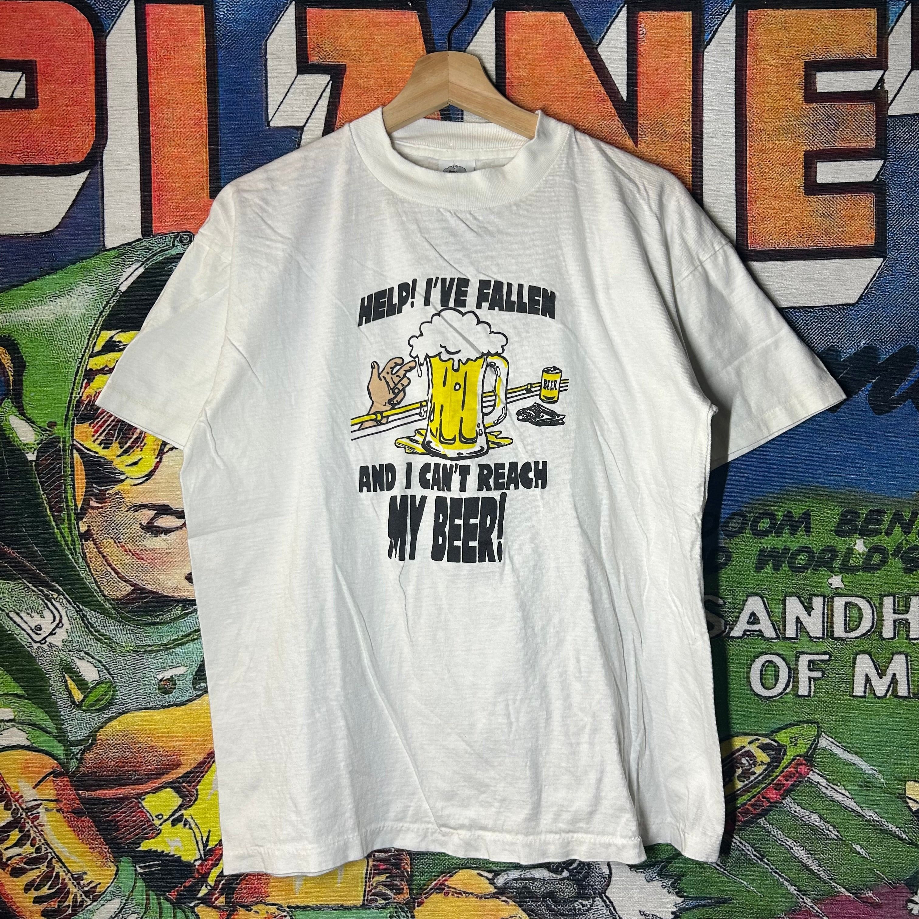 Vintage Vintage 90s ‘Help I’ve Fallen and I Can’t Reach My Beer’ Tee Size US L / EU 52-54 / 3 - 1 Thumbnail